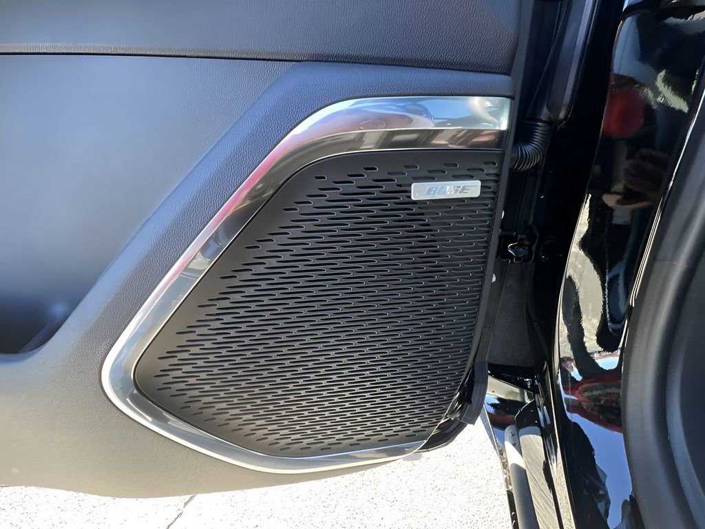 New 2026 Chevrolet Traverse RS w/ LPO, Floor Liner Package image 24