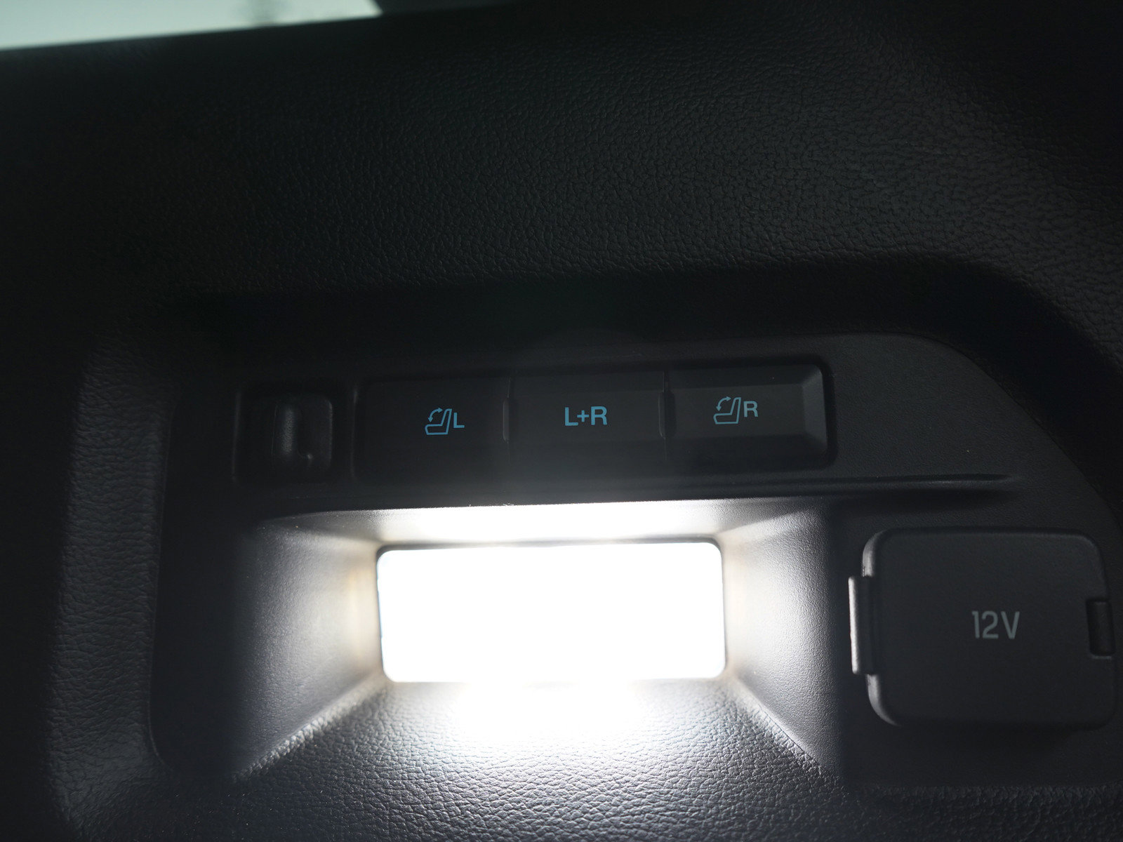 Used 2021 Ford Explorer Limited image 12