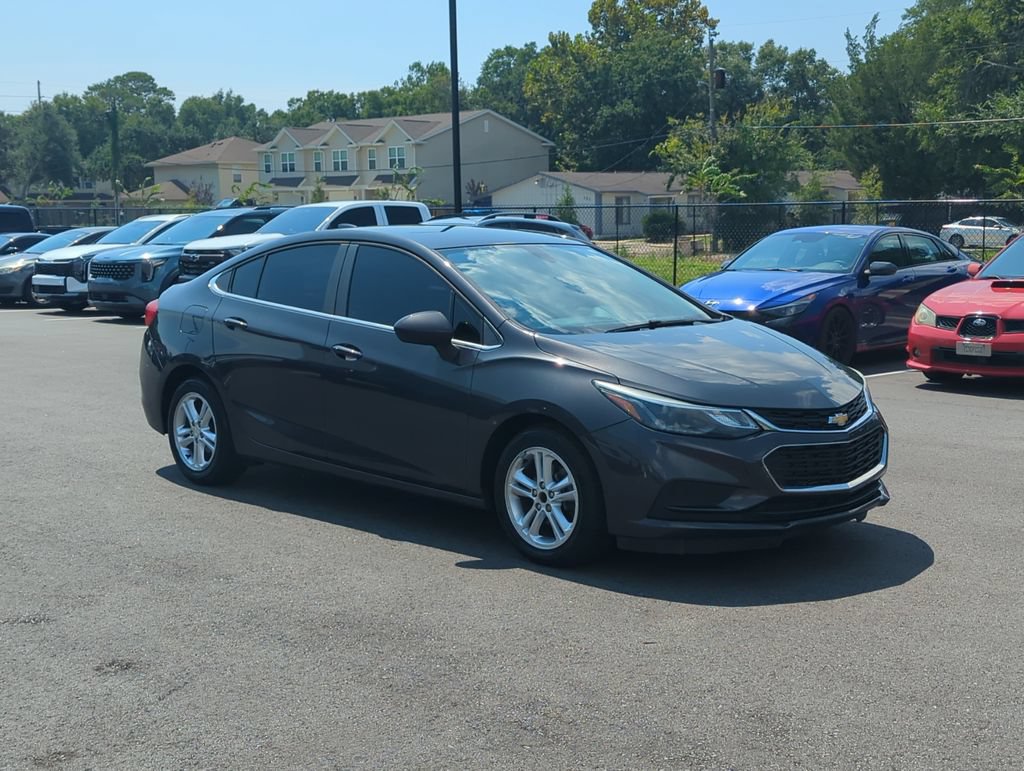 Used 2017 Chevrolet Cruze LT w/ Convenience Package FWD image 9