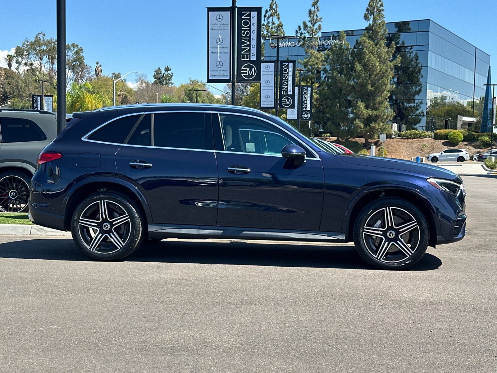 Certified 2023 Mercedes-Benz GLC 300 image 2