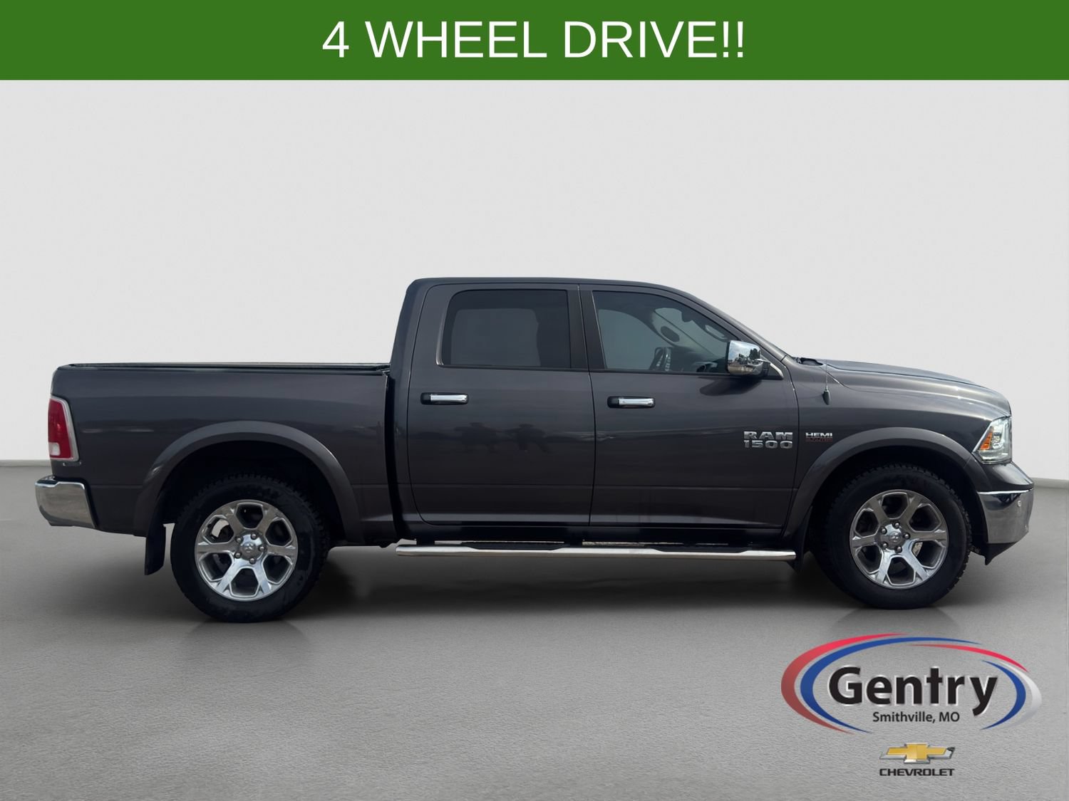 Used 2017 RAM 1500 Laramie w/ Convenience Group AWD/4WD image 7