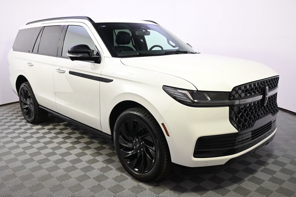 New 2026 Lincoln Navigator Reserve w/ Jet Appearance Package image 8