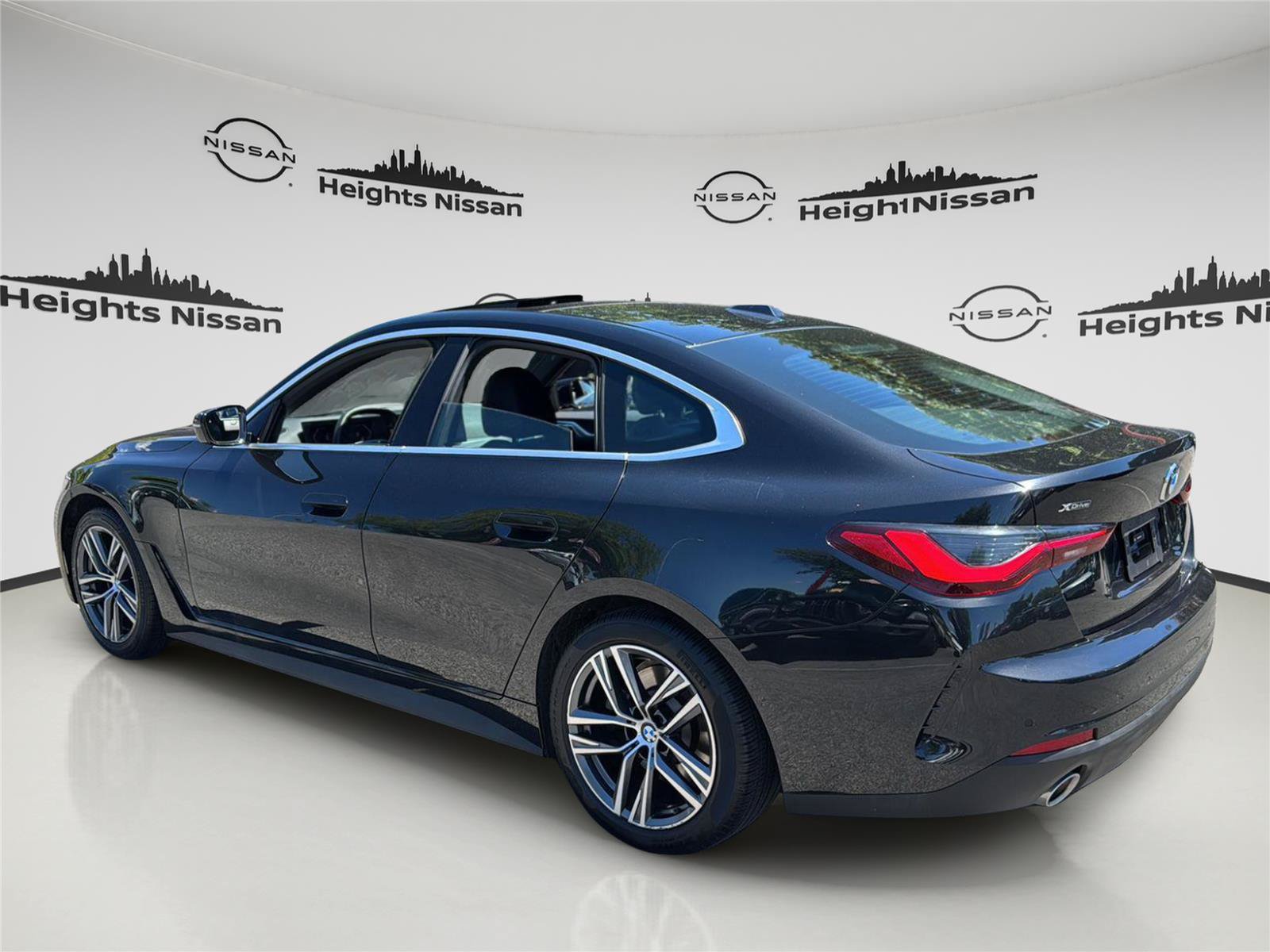 Used 2025 BMW 430i xDrive w/ Premium Package AWD/4WD image 3