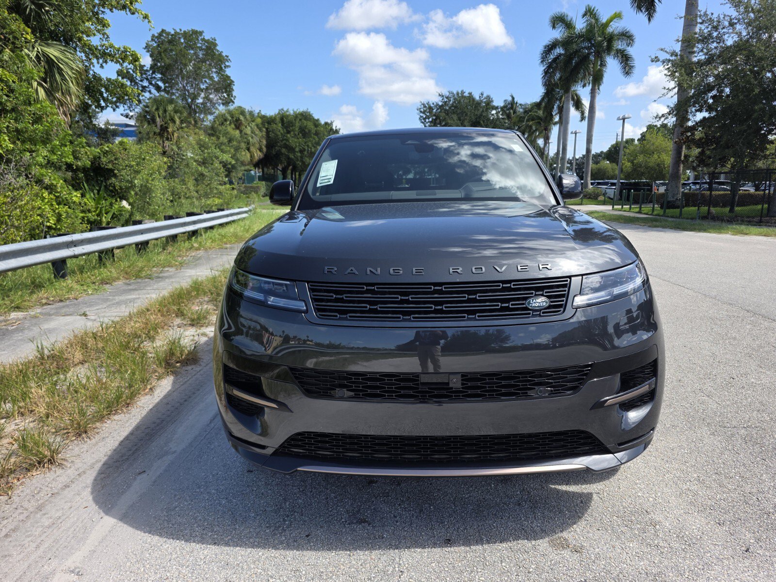 New 2026 Land Rover Range Rover Sport Dynamic SE AWD/4WD image 8