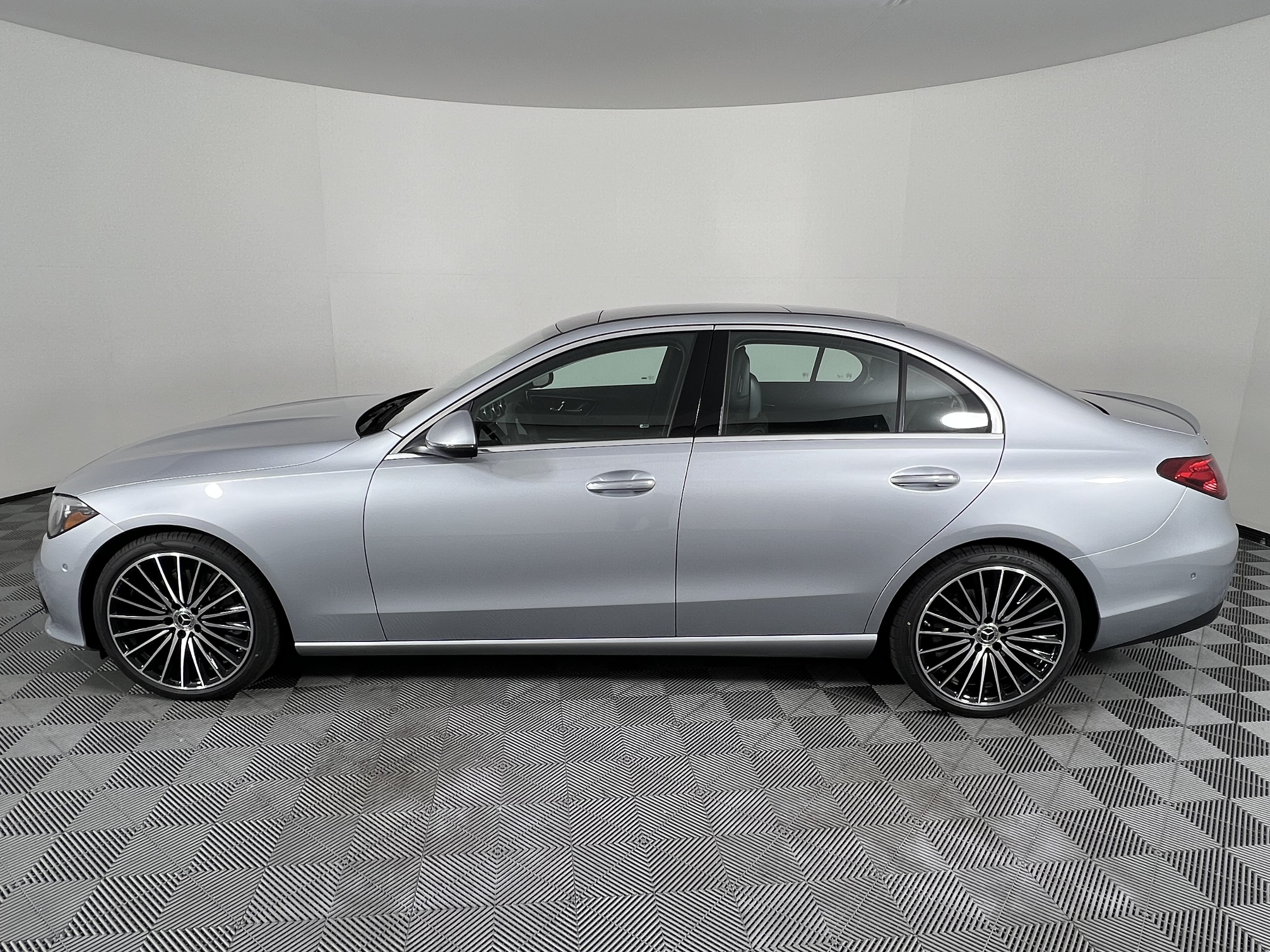 Used 2026 Mercedes-Benz C 300 4MATIC Sedan image 8
