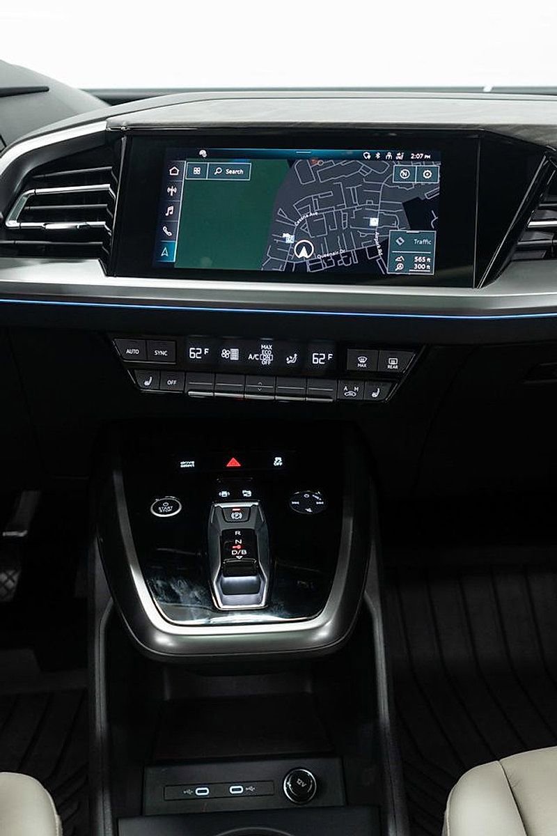 Used 2022 Audi Q4 e-tron Prestige image 28