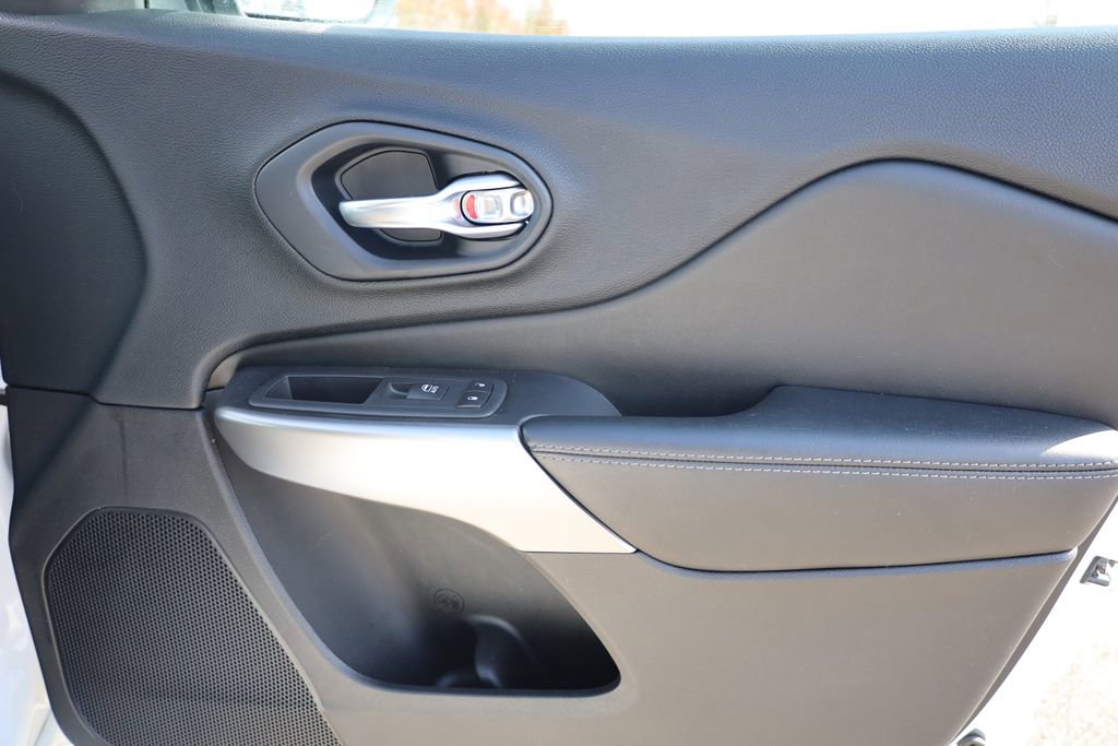 Used 2020 Jeep Cherokee High Altitude image 38