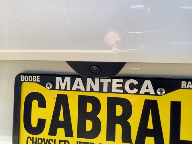 Used 2024 Jeep Grand Cherokee Laredo X w/ Trailer Tow Package image 28