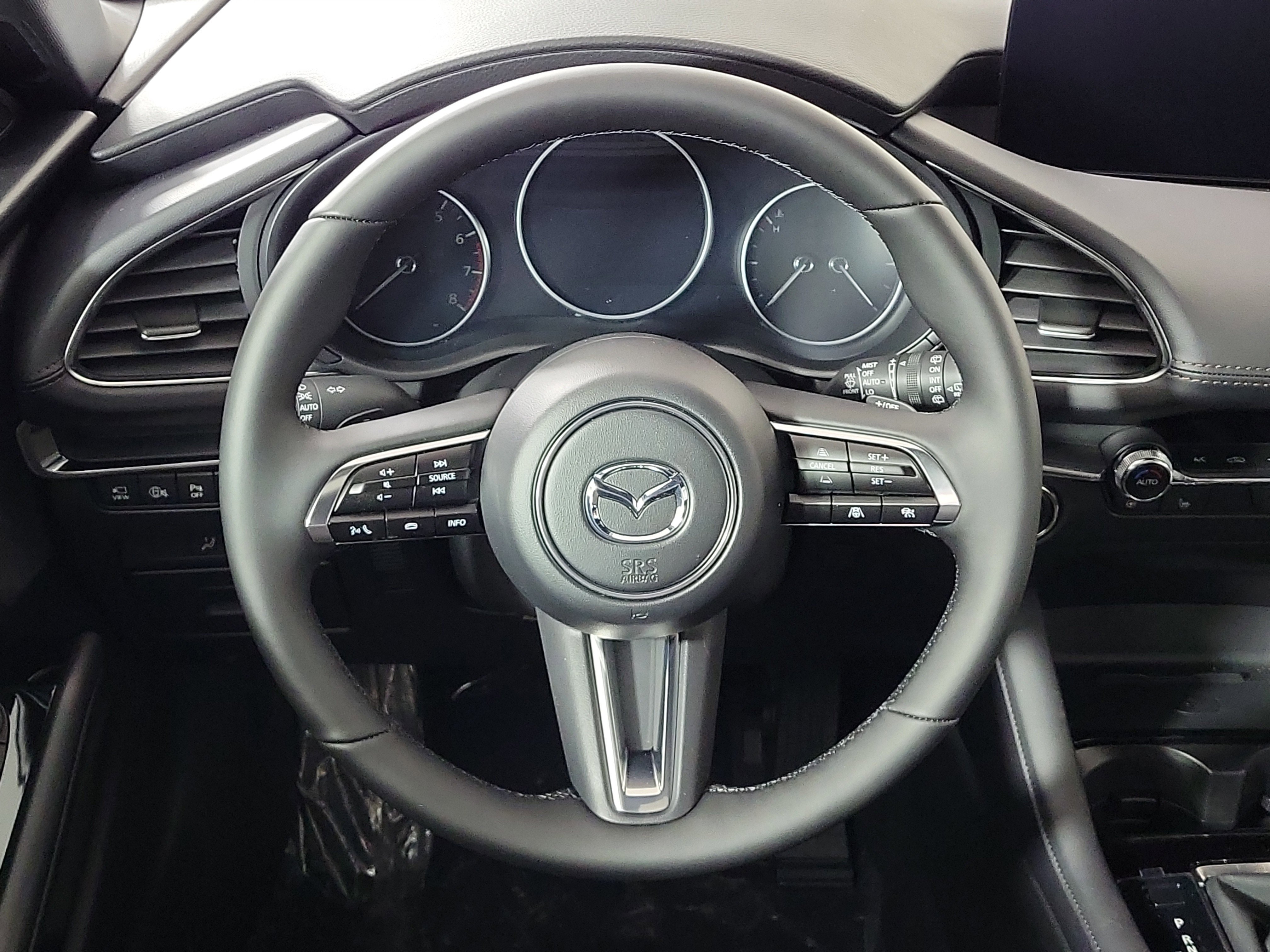 New 2026 MAZDA MAZDA3 Hatchback w/Premium Plus Pkg image 14