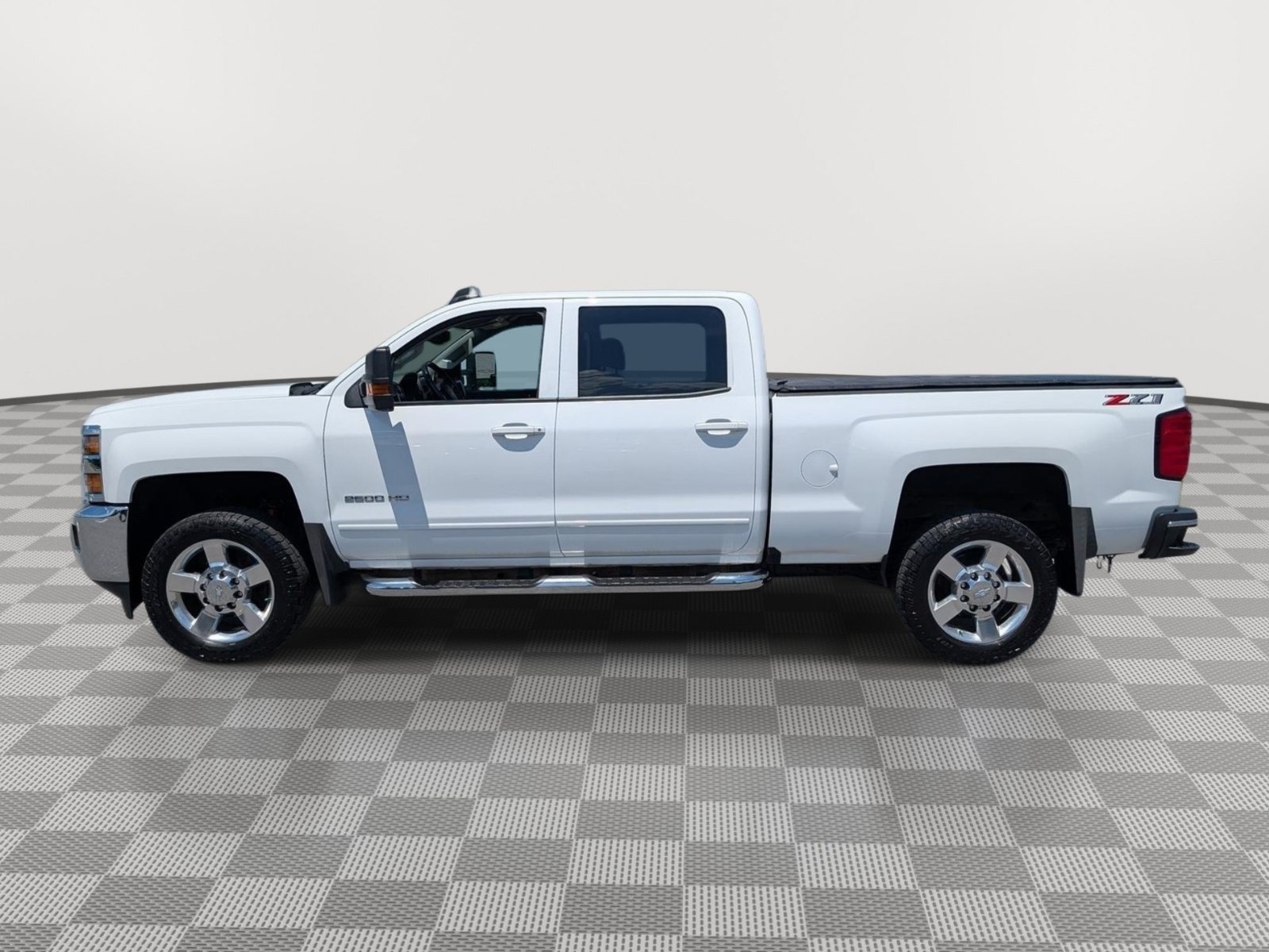 Used 2018 Chevrolet Silverado 2500 LT w/ All Star Edition AWD/4WD image 2