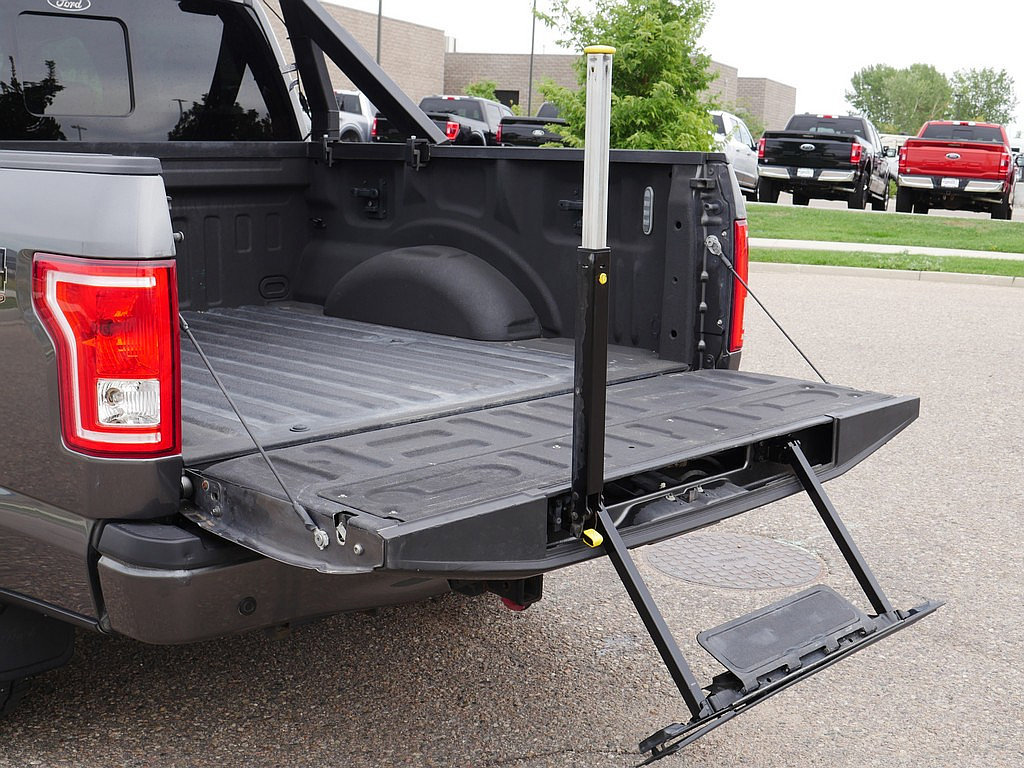 Used 2015 Ford F150 XLT w/ Equipment Group 302A Luxury AWD/4WD image 63
