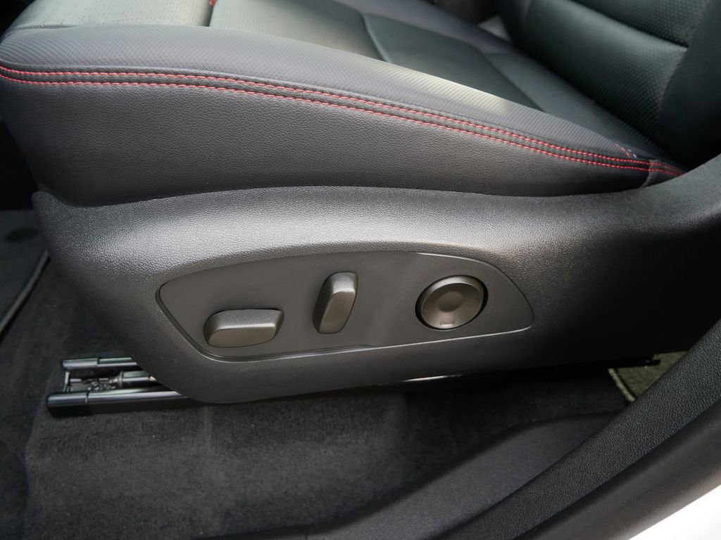 Certified 2025 Chevrolet Traverse RS w/ LPO, Floor Liner Package image 18