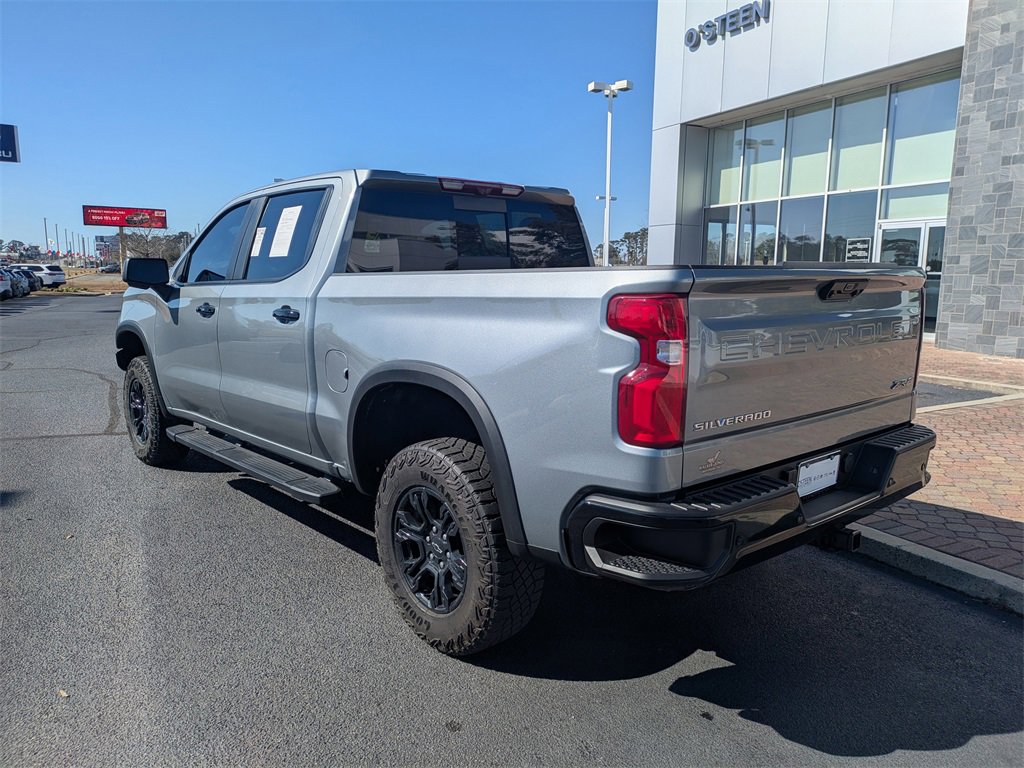 Used 2023 Chevrolet Silverado 1500 ZR2 w/ Technology Package image 7