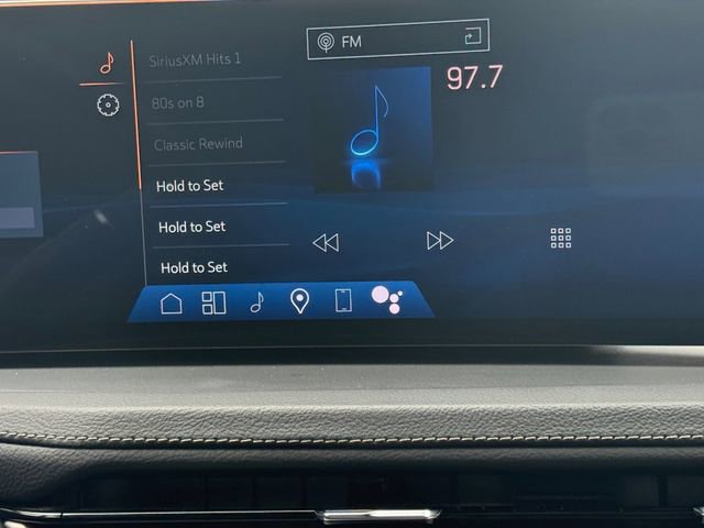 Used 2025 Cadillac XT4 Premium Luxury FWD image 8