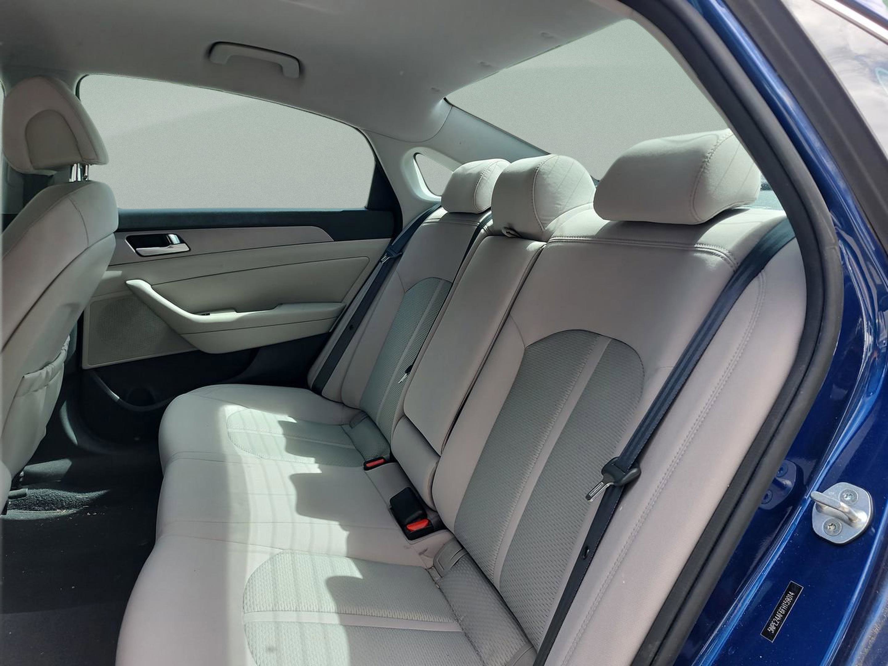 Used 2015 Hyundai Sonata SE w/ Option Group 09 image 15