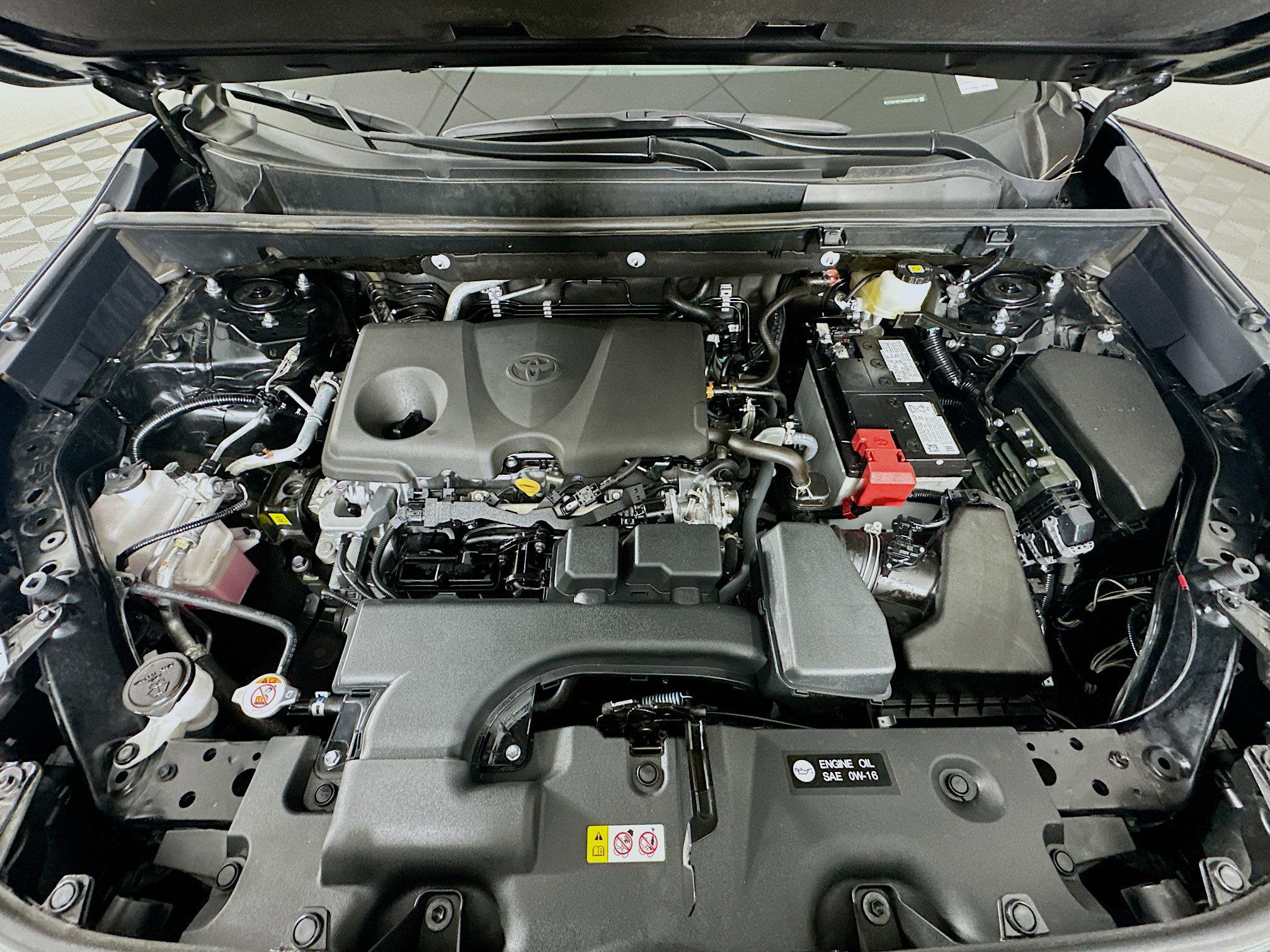 Used 2025 Toyota RAV4 LE image 31