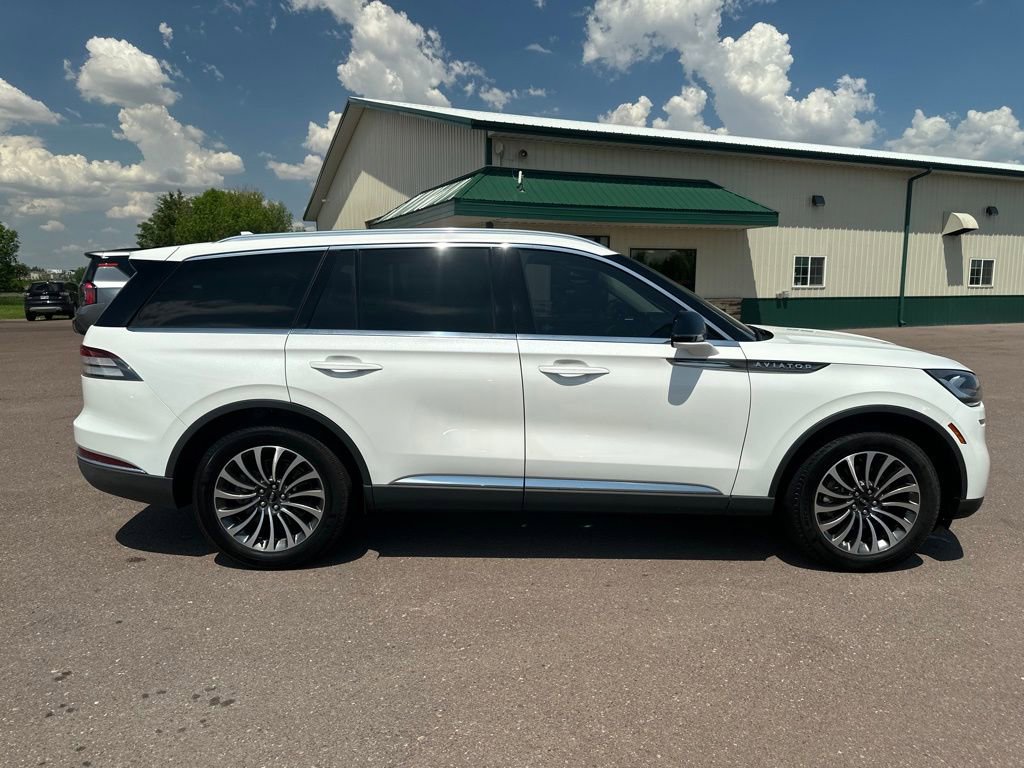 Used 2023 Lincoln Aviator AWD w/ Premium Package image 35