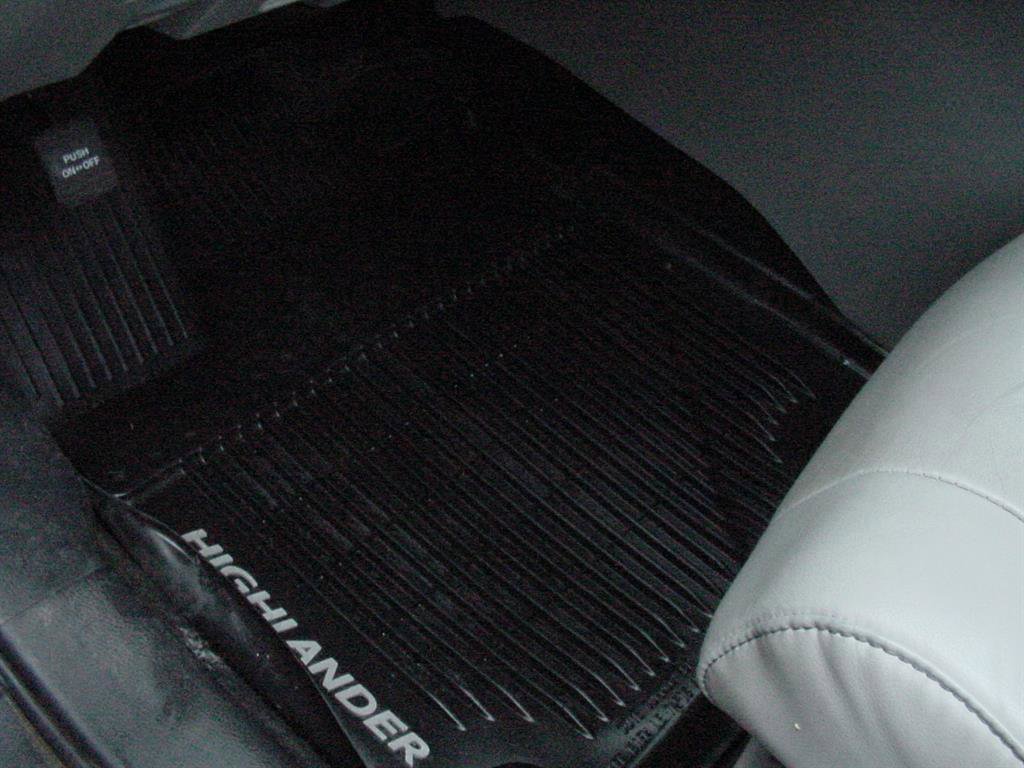 Used 2019 Toyota Highlander XLE image 7