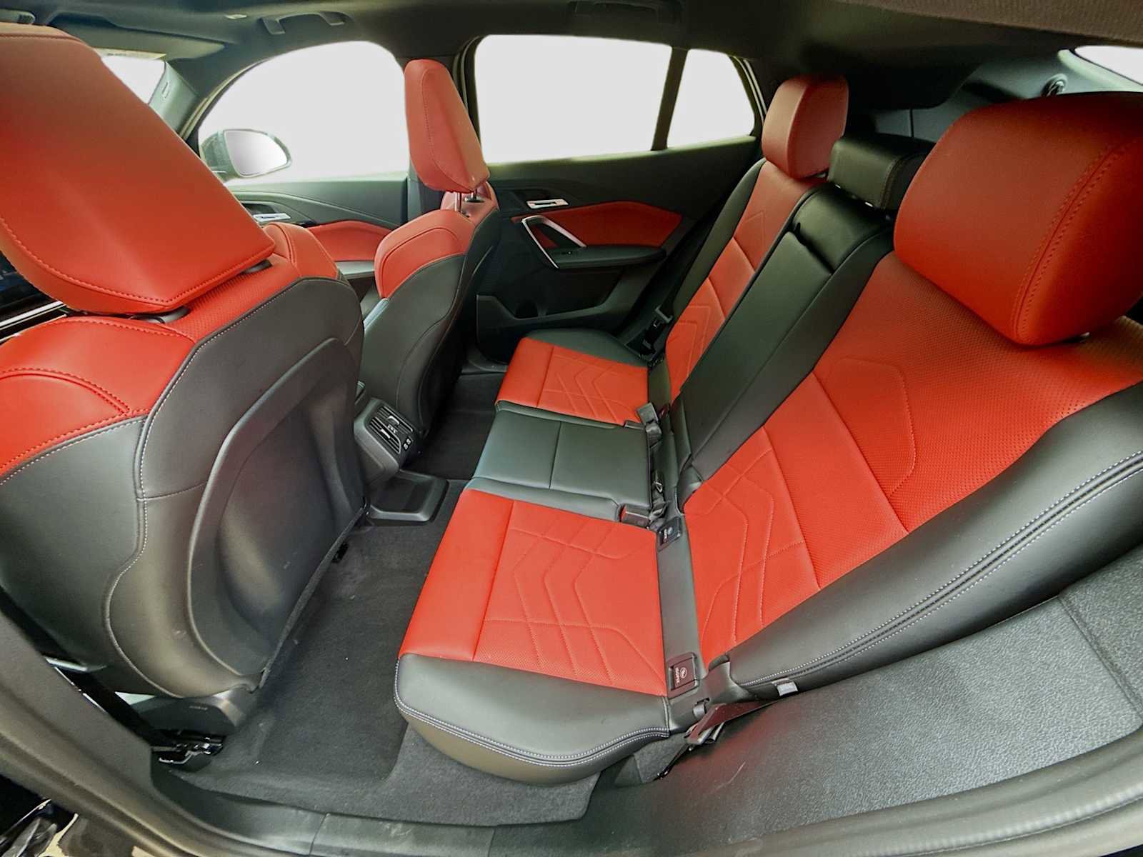 Certified 2025 BMW X2 xDrive28i AWD/4WD image 23