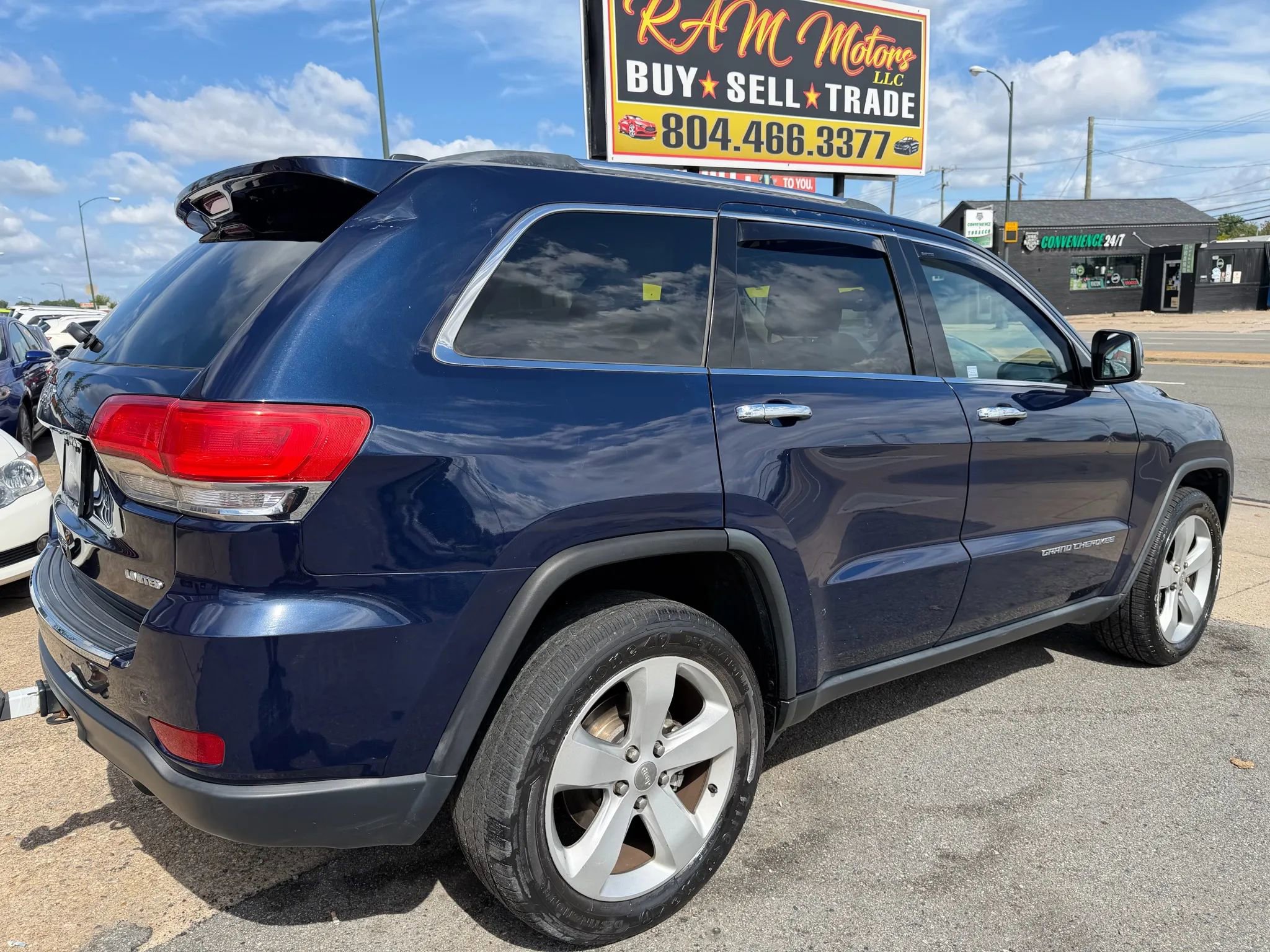 Used 2014 Jeep Grand Cherokee Limited w/ Trailer Tow Group IV image 3