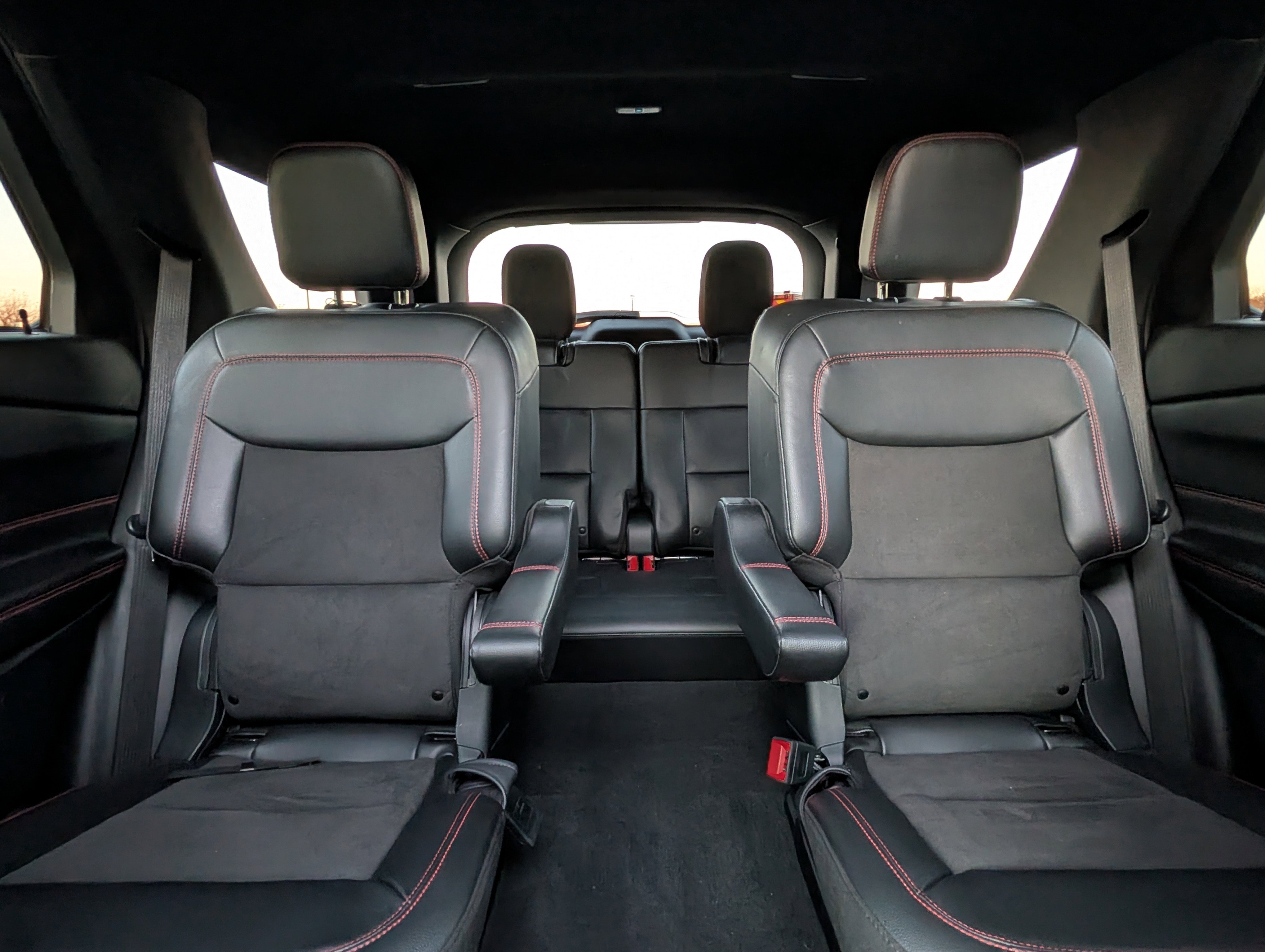 Used 2023 Ford Explorer ST-Line image 33