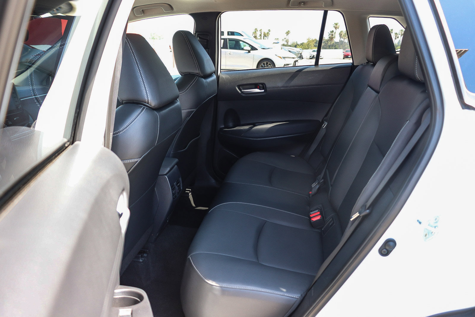 Used 2022 Toyota Corolla Cross XLE AWD/4WD image 17