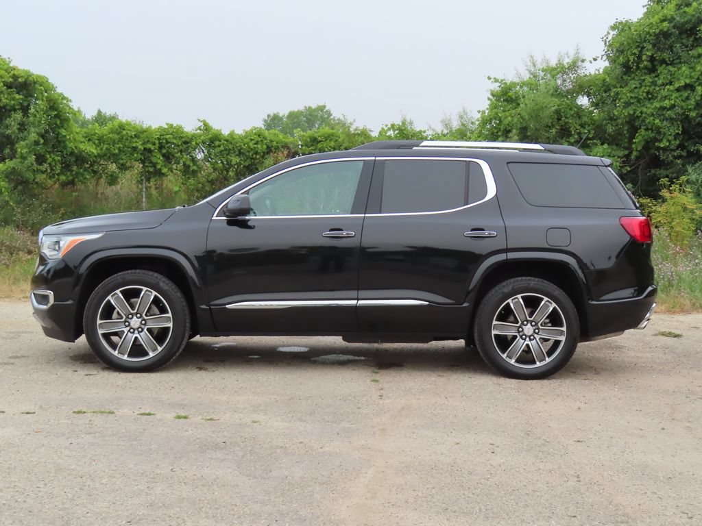 Certified 2019 GMC Acadia Denali w/ Technology Package AWD/4WD image 7