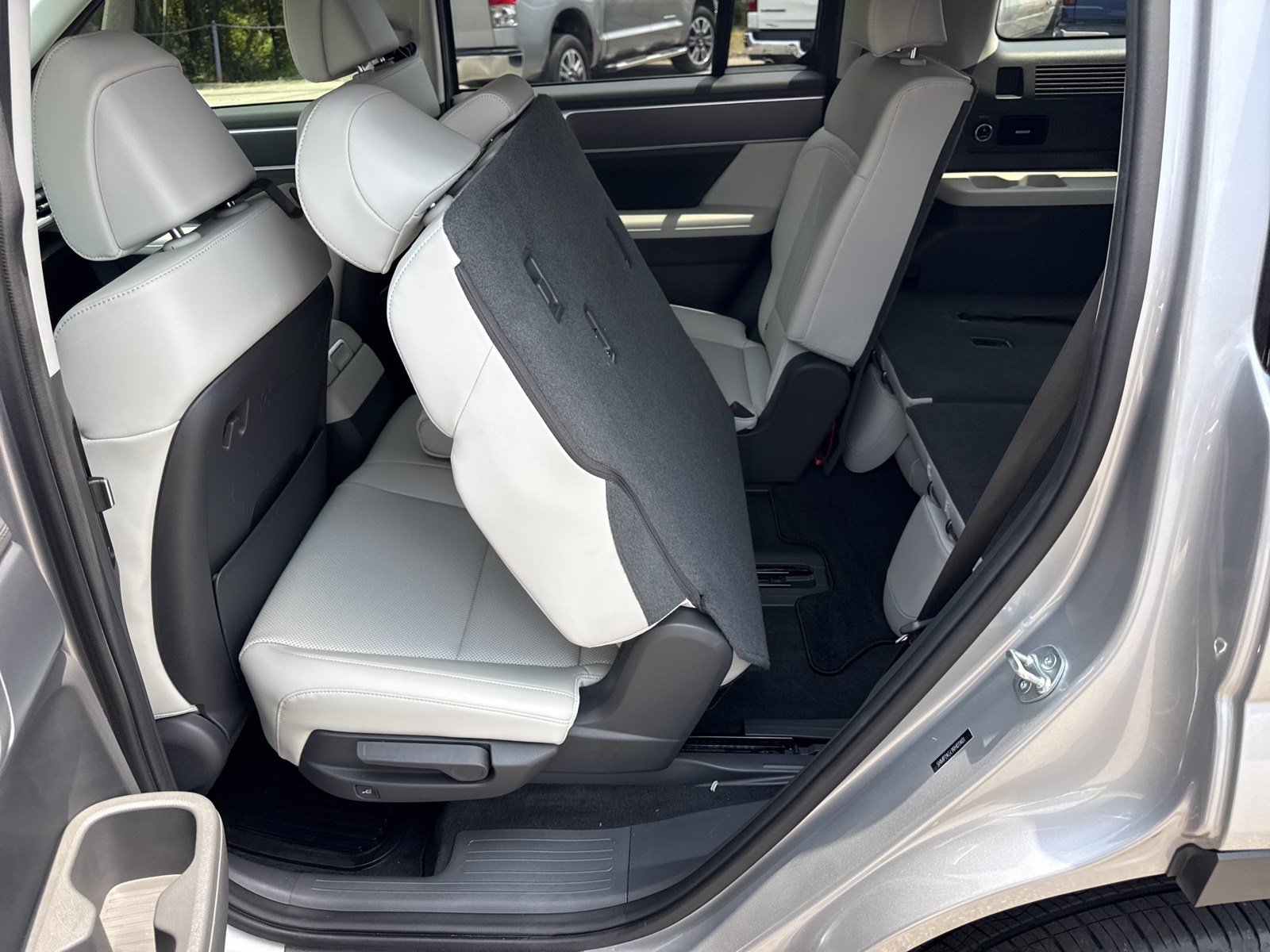 Certified 2024 Hyundai Santa Fe SEL FWD image 14