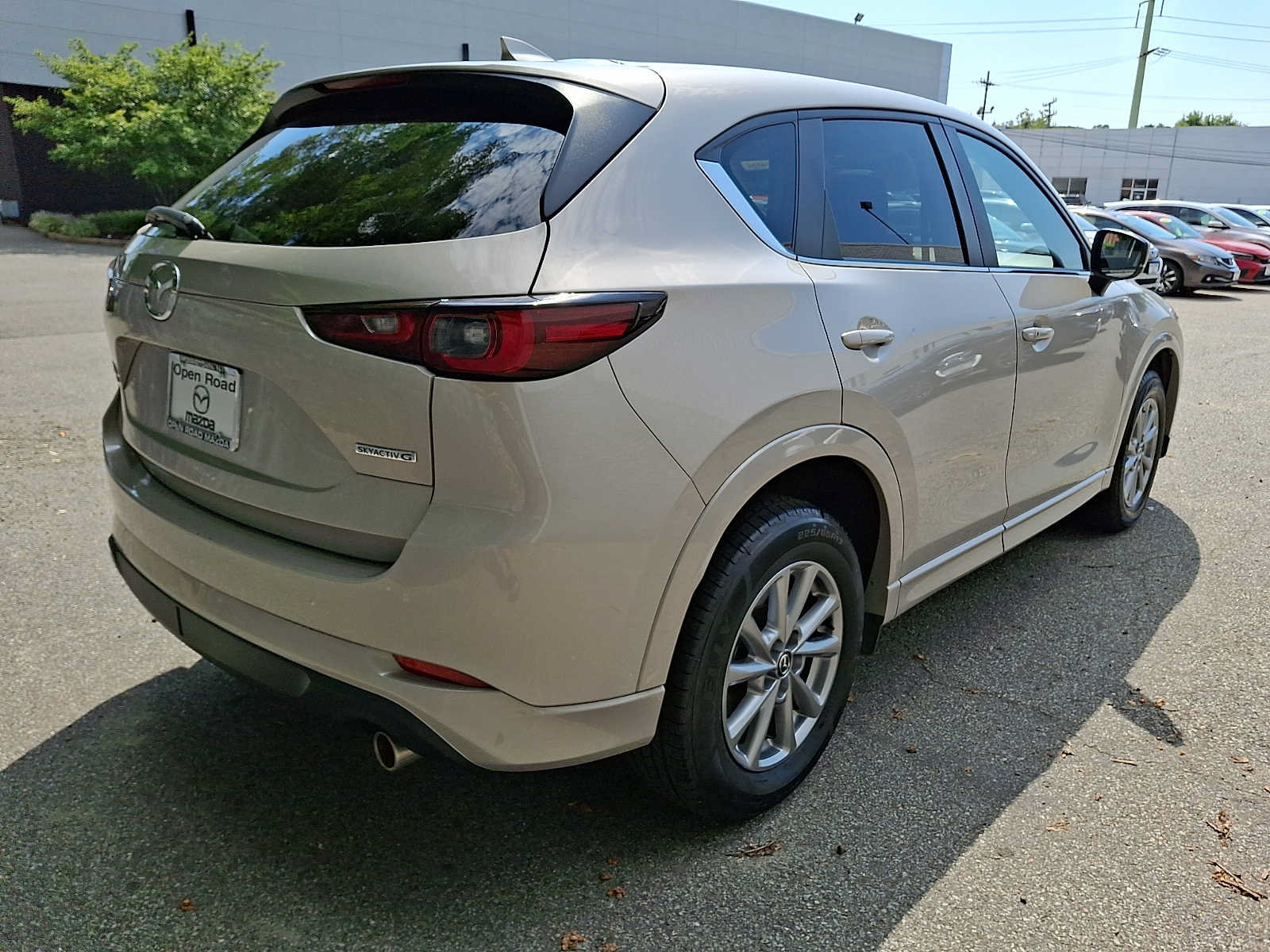 Certified 2025 MAZDA CX-5 AWD 2.5 S w/ Preferred Package image 4