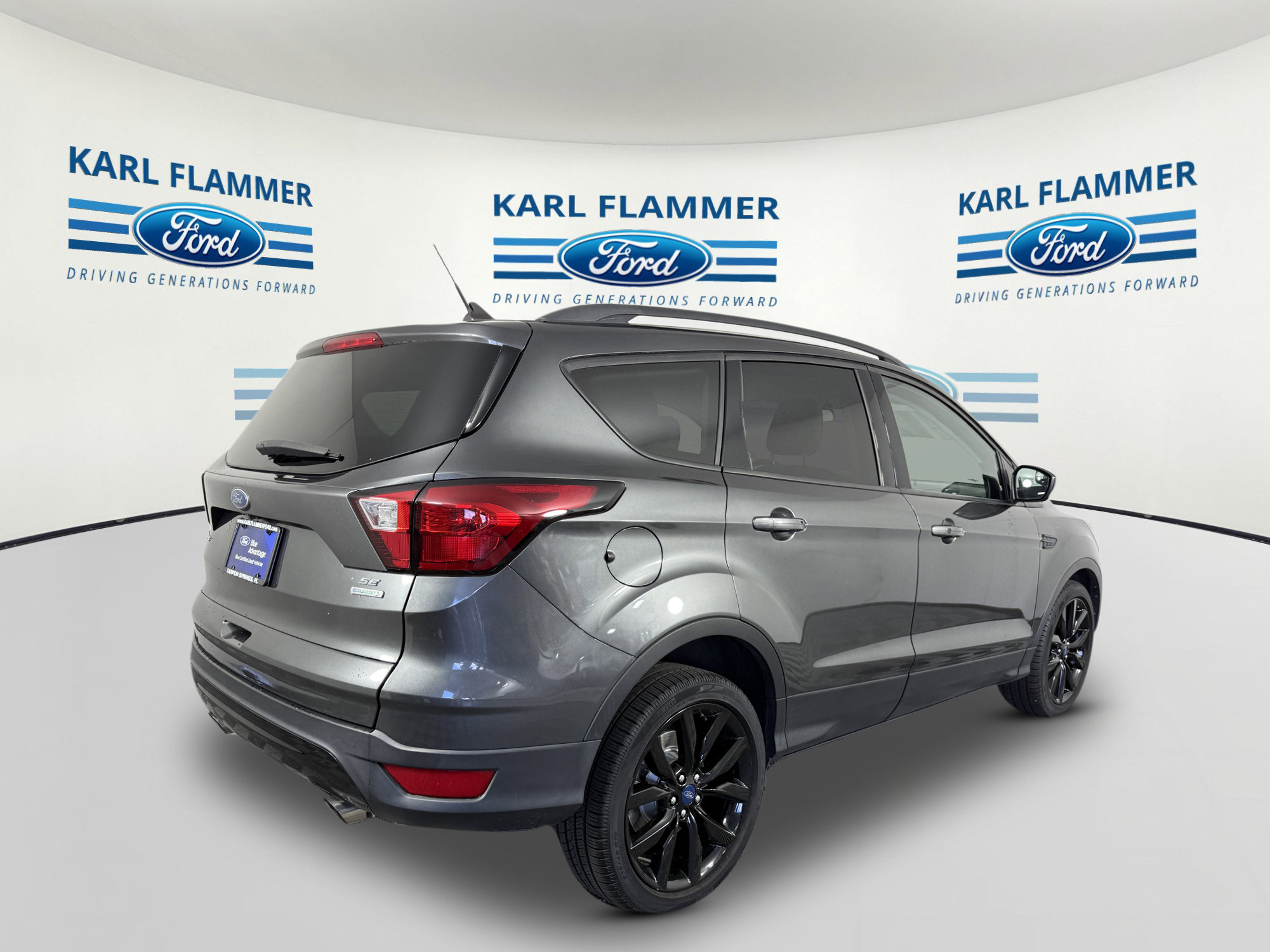 Certified 2019 Ford Escape SE FWD image 3