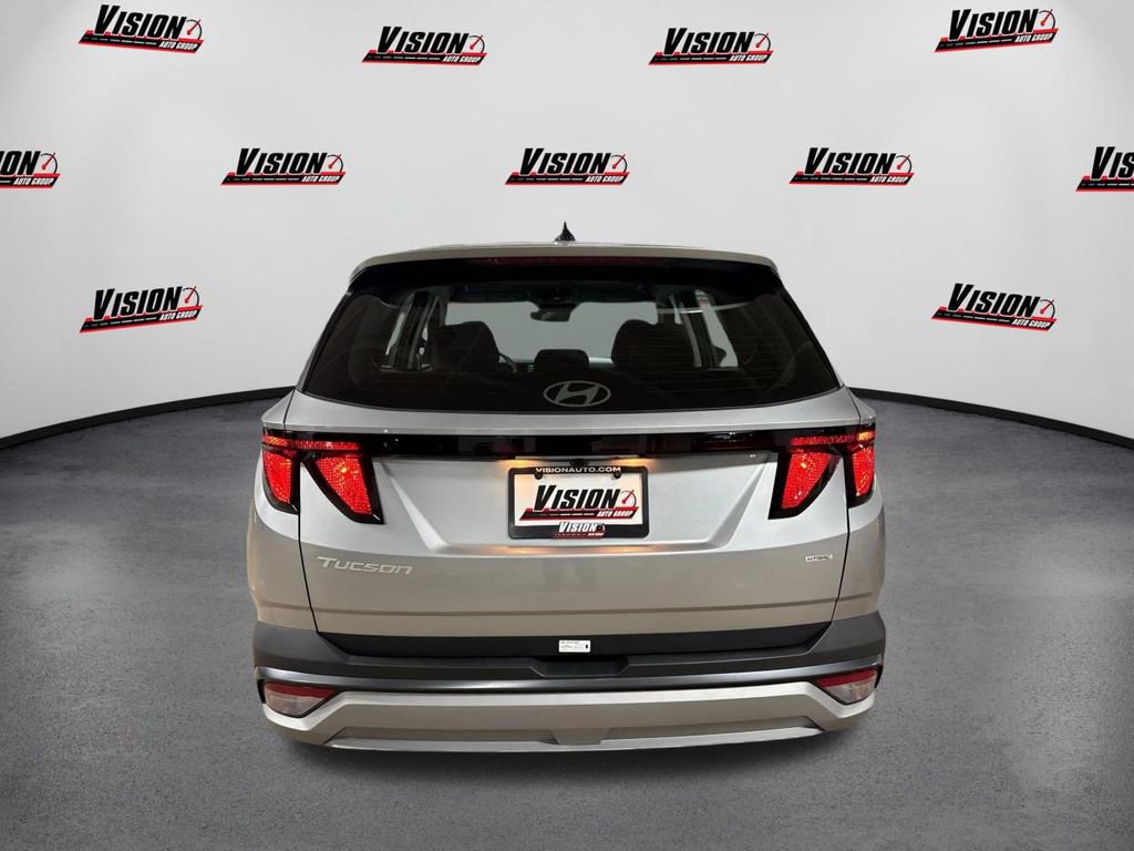 Used 2026 Hyundai Tucson SE image 6