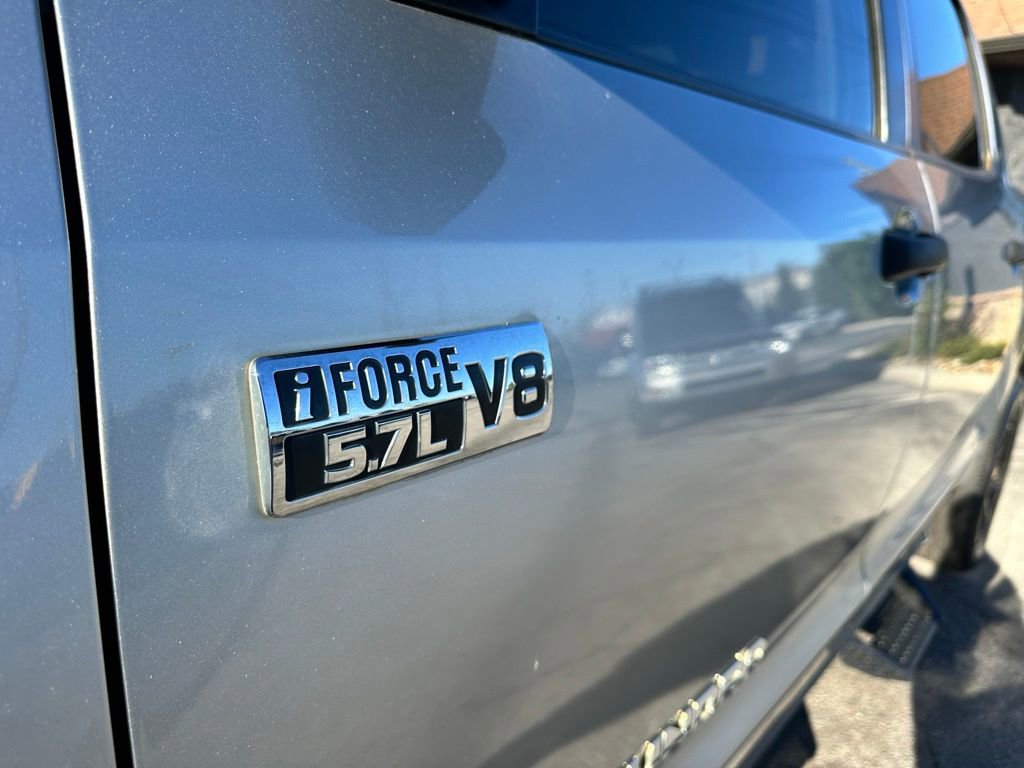 Used 2018 Toyota Tundra SR5 w/ SR5 Upgrade Package image 40