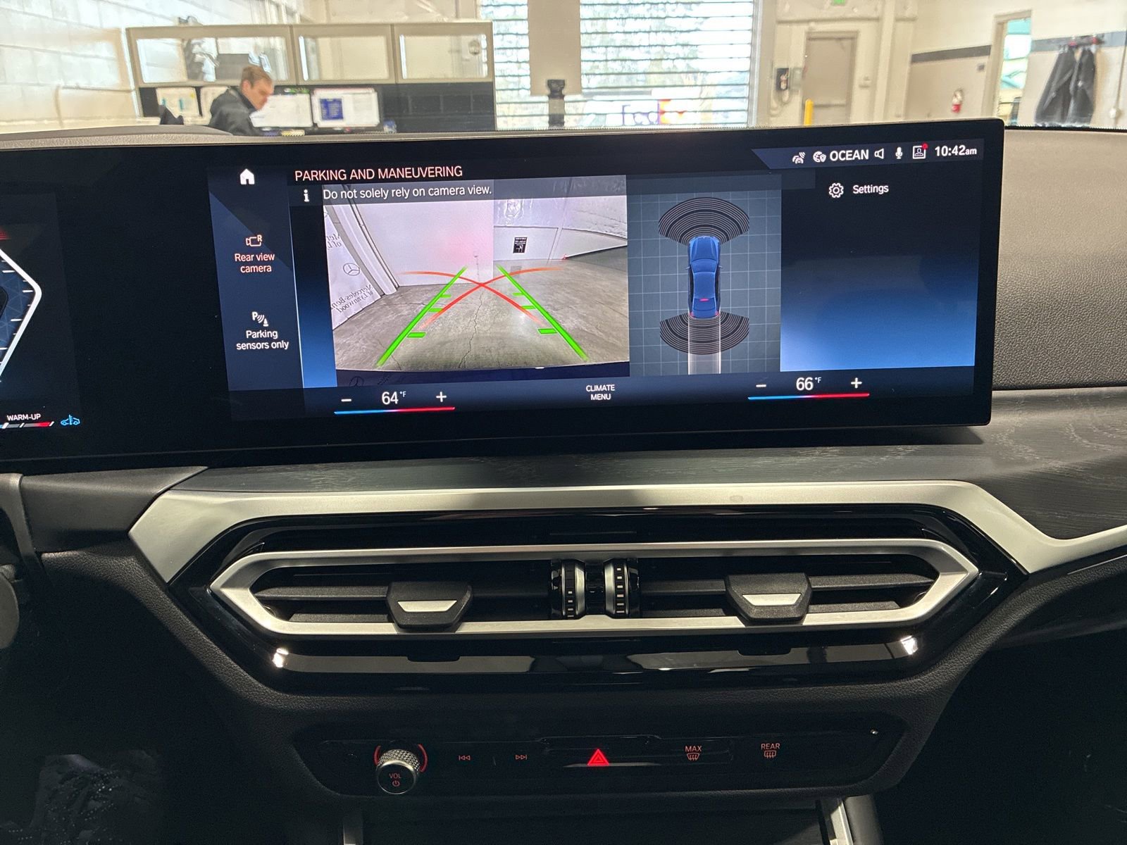 Used 2024 BMW 330i xDrive Sedan w/ Premium Package image 21