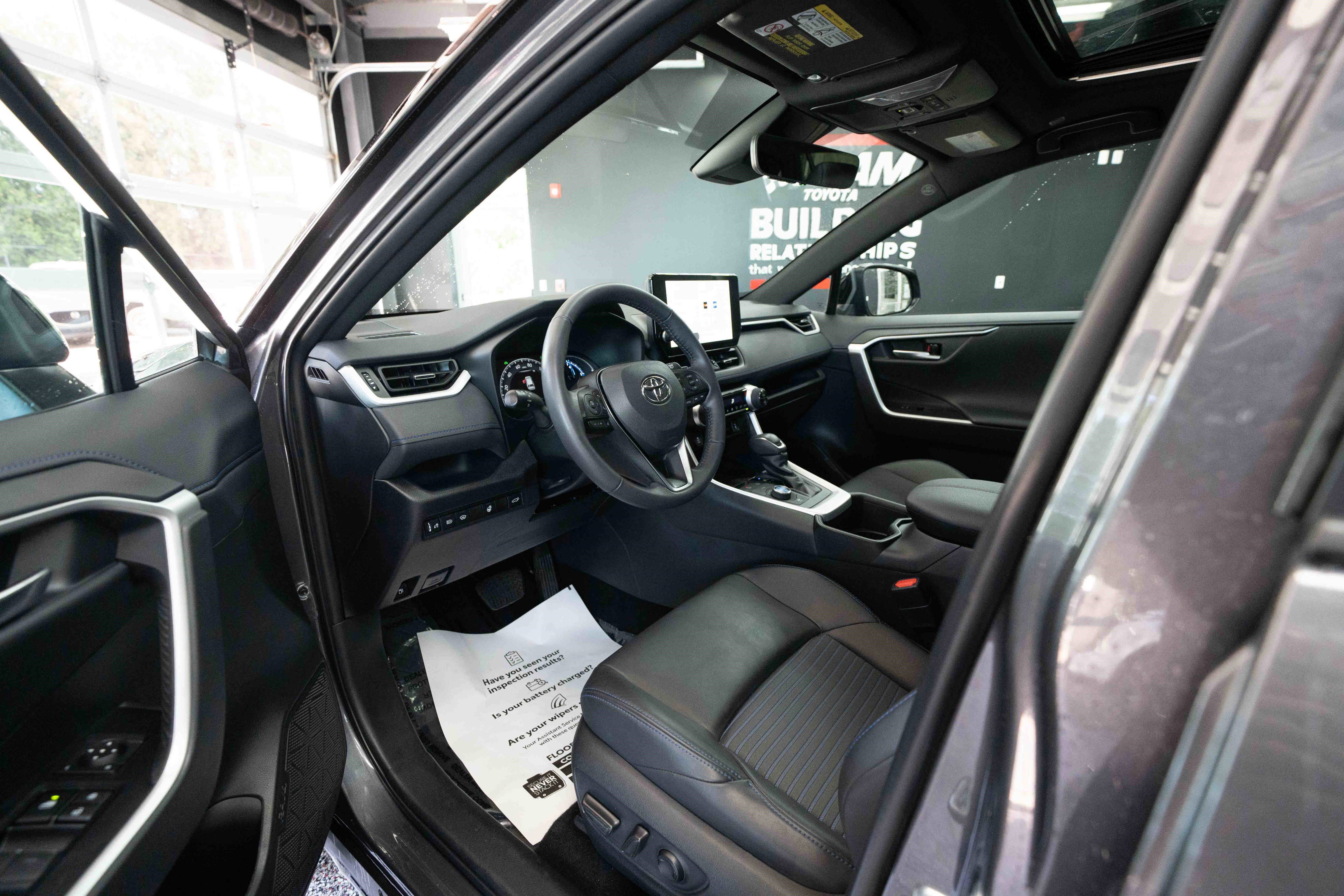 Certified 2023 Toyota RAV4 XSE w/ XSE Grade Weather Package AWD/4WD image 9