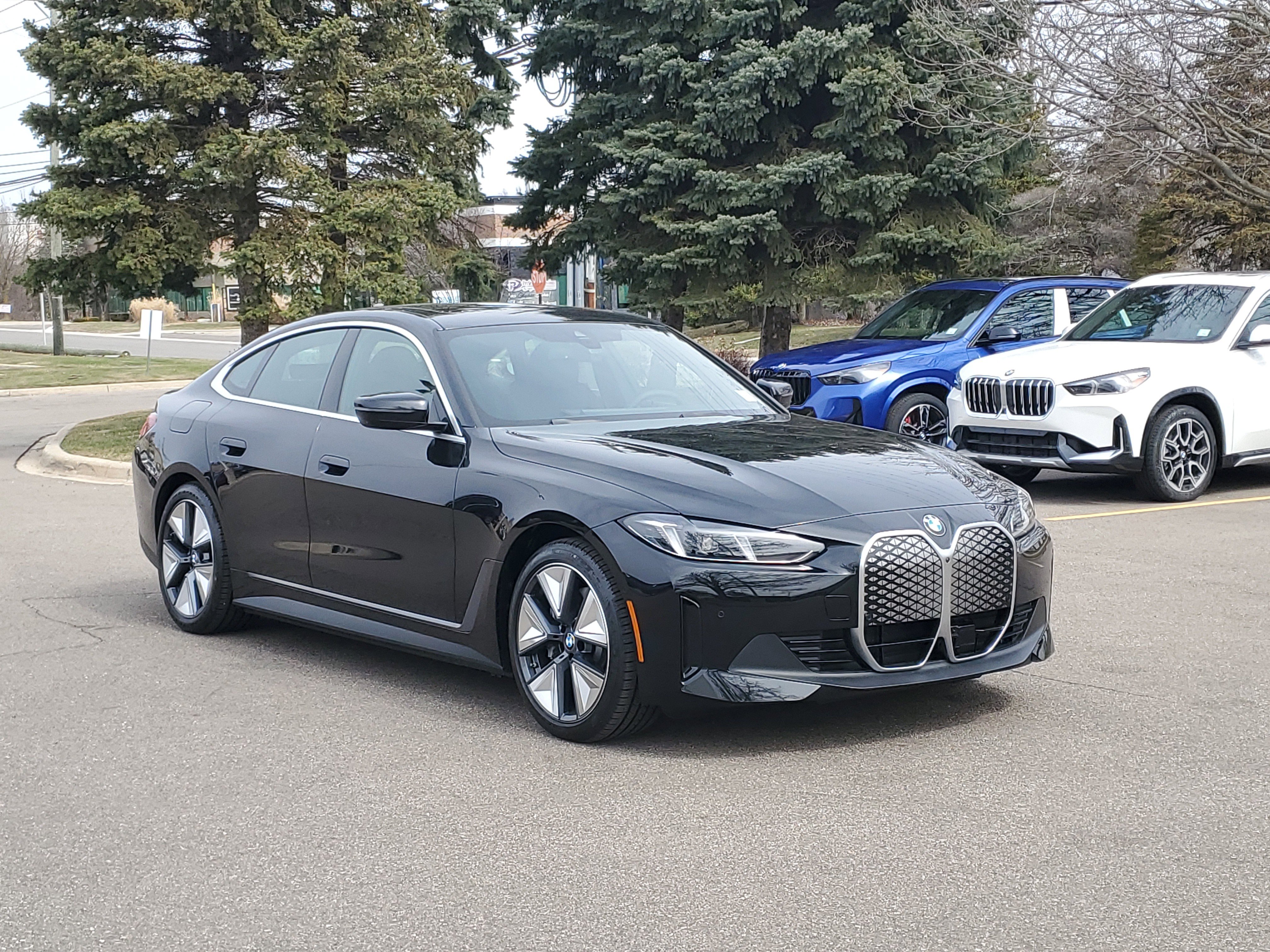 New 2026 BMW i4 xDrive40i w/ Premium Package AWD/4WD image 4