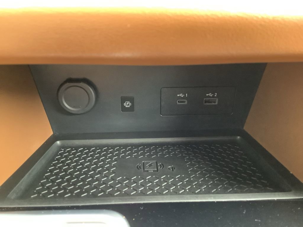 Used 2024 Nissan Pathfinder Platinum image 27