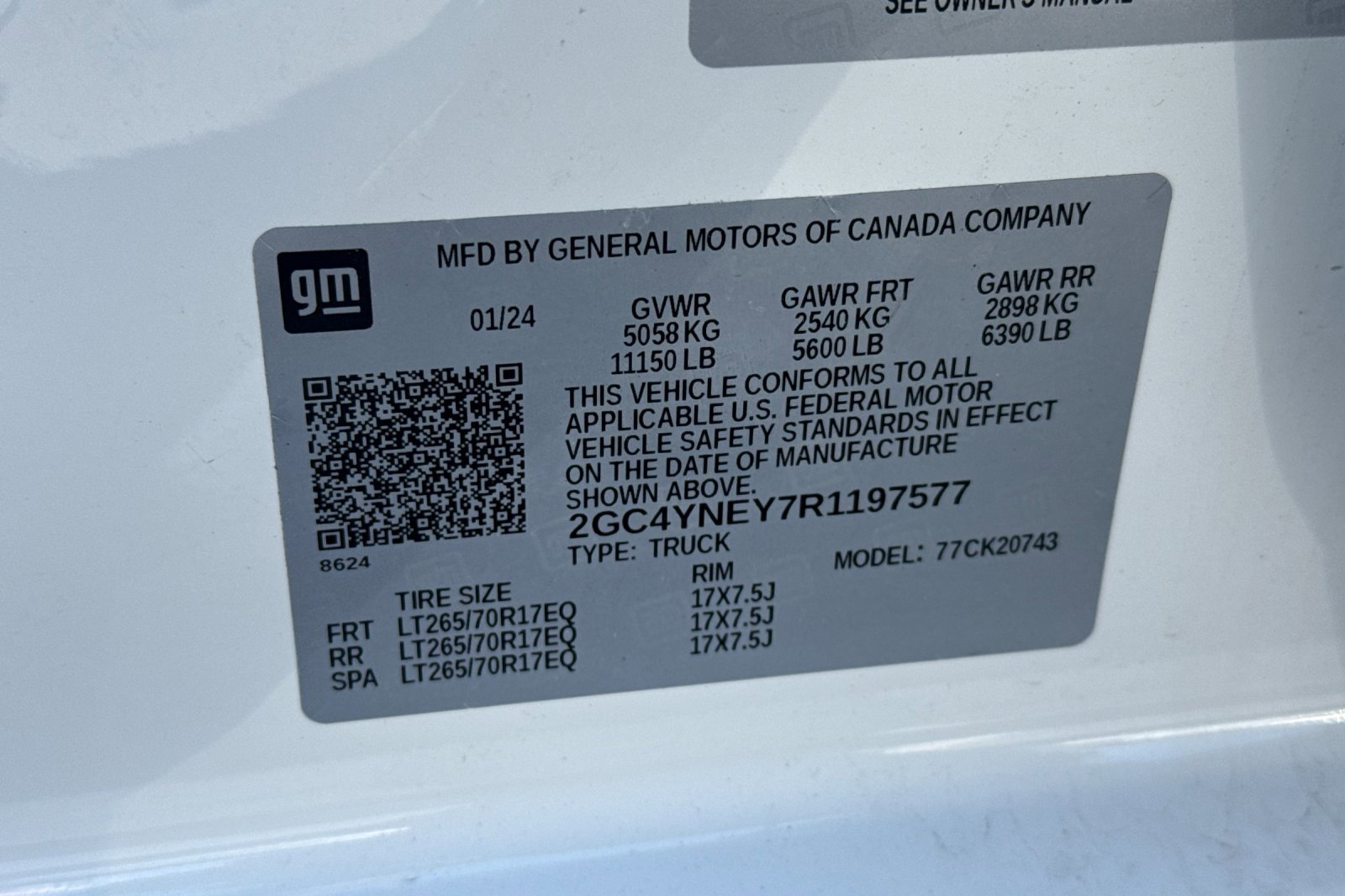 Used 2024 Chevrolet Silverado 2500 LT w/ Convenience Package image 37