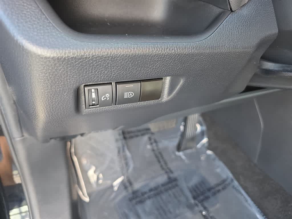 Used 2023 Toyota RAV4 XLE FWD image 15