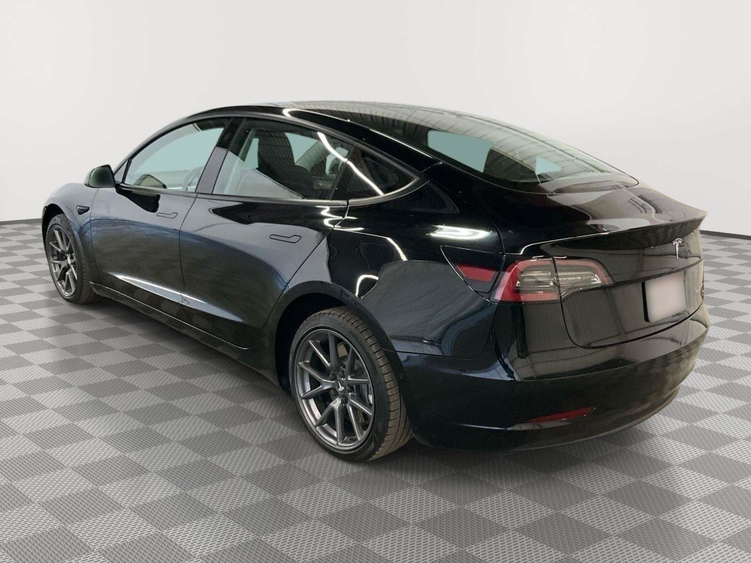 Used 2022 Tesla Model 3 Long Range AWD/4WD image 3