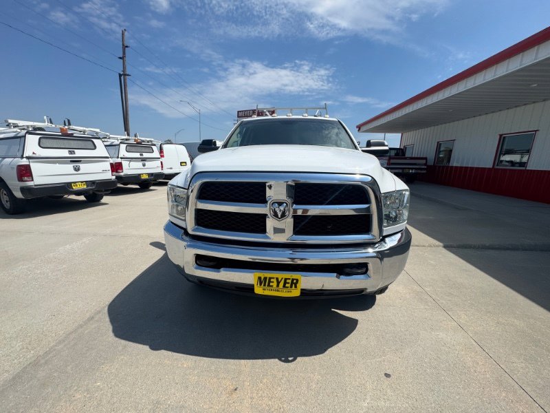 Used 2018 RAM 2500 Tradesman w/ Chrome Appearance Group image 3