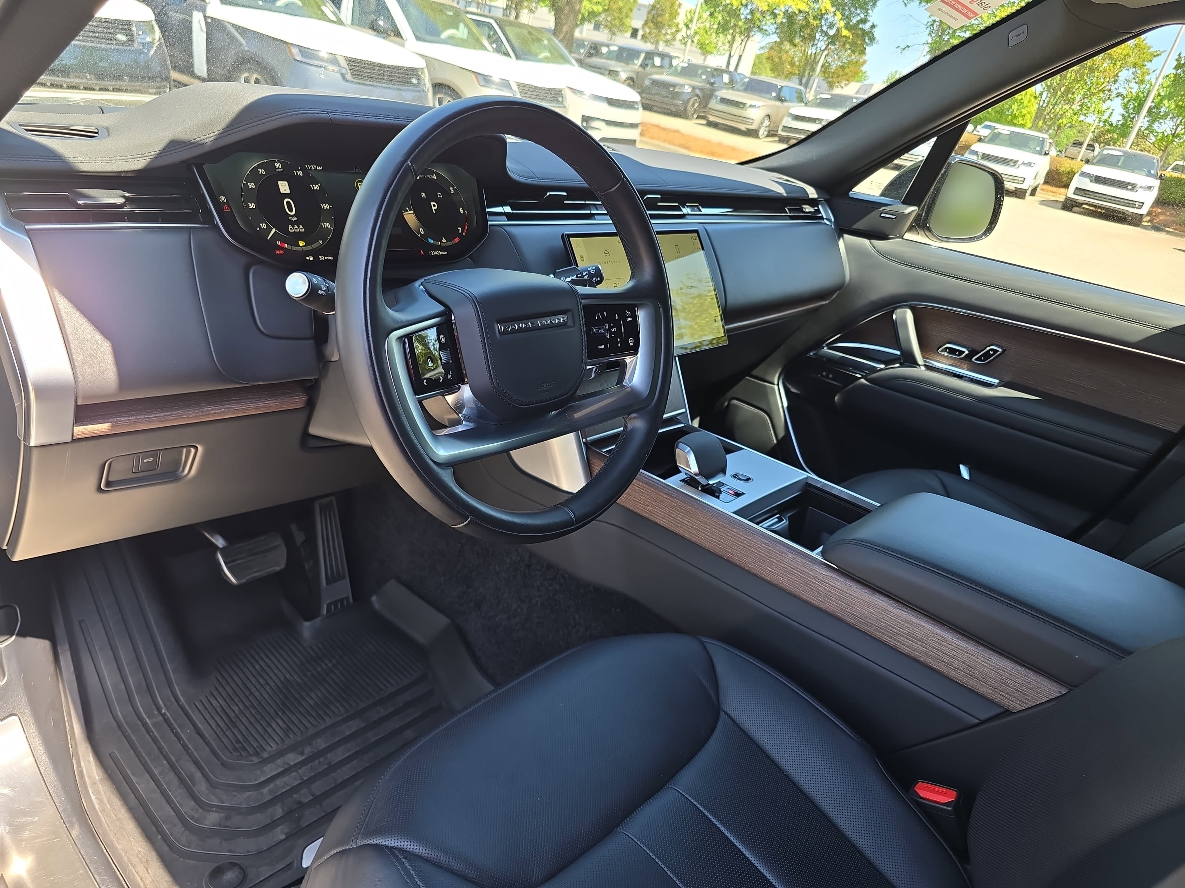 Certified 2024 Land Rover Range Rover SE AWD/4WD image 16