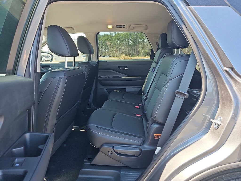 New 2026 Nissan Pathfinder SL AWD/4WD image 19