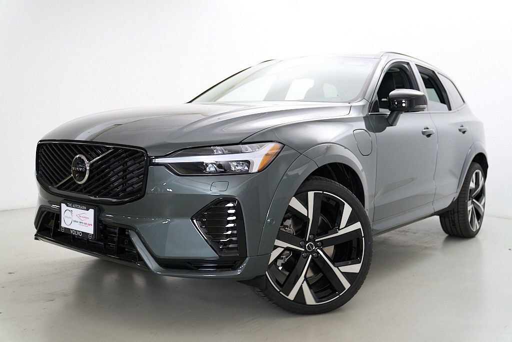 New 2026 Volvo XC60 T8 Ultra w/ Climate Package AWD/4WD image 2