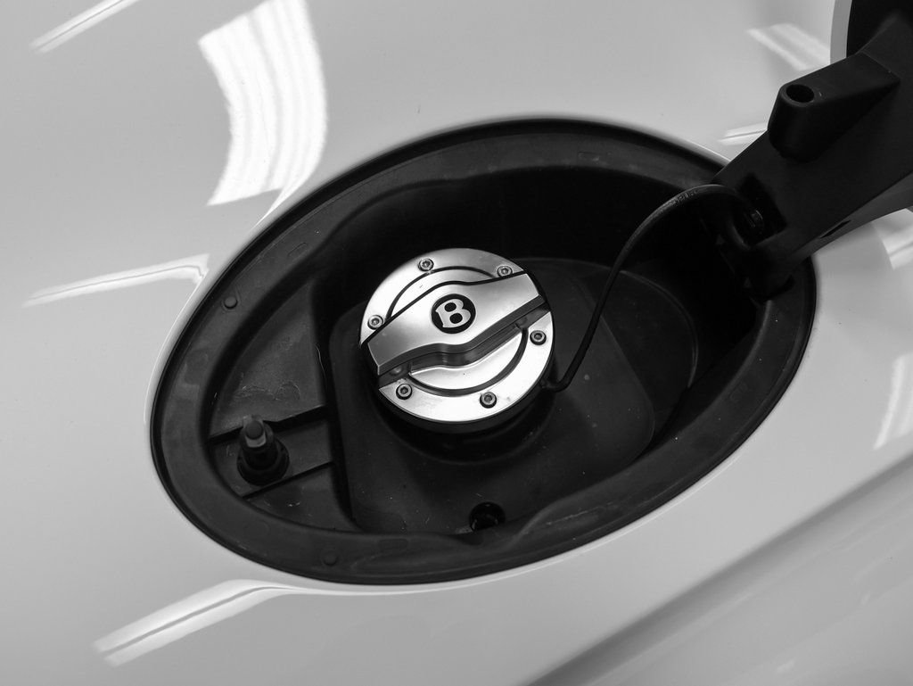 Used 2022 Bentley Continental GT image 34