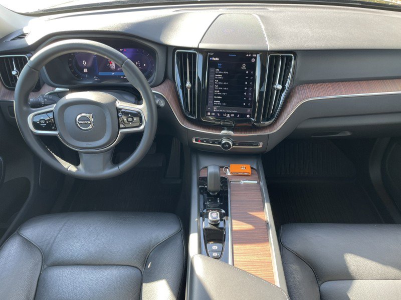 Used 2023 Volvo XC60 B5 Plus w/ Protection Package Premier AWD/4WD image 14