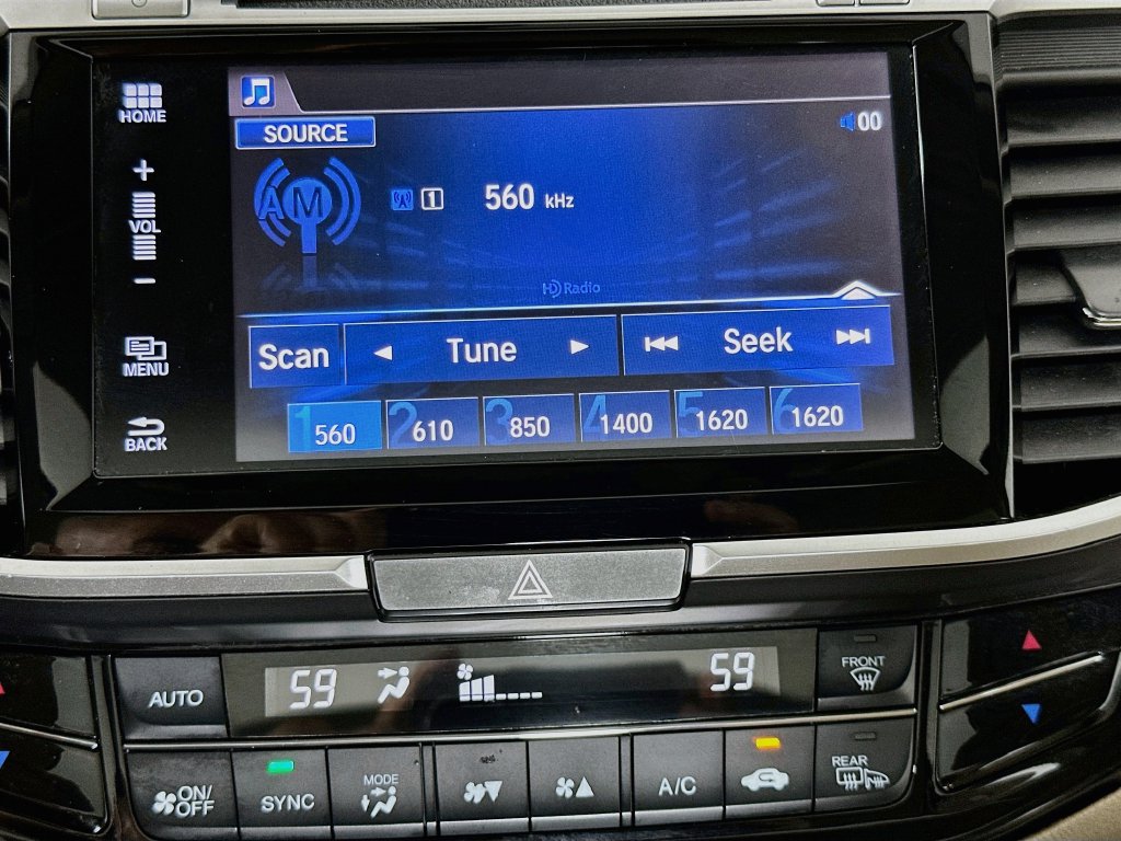 Used 2016 Honda Accord EX image 17