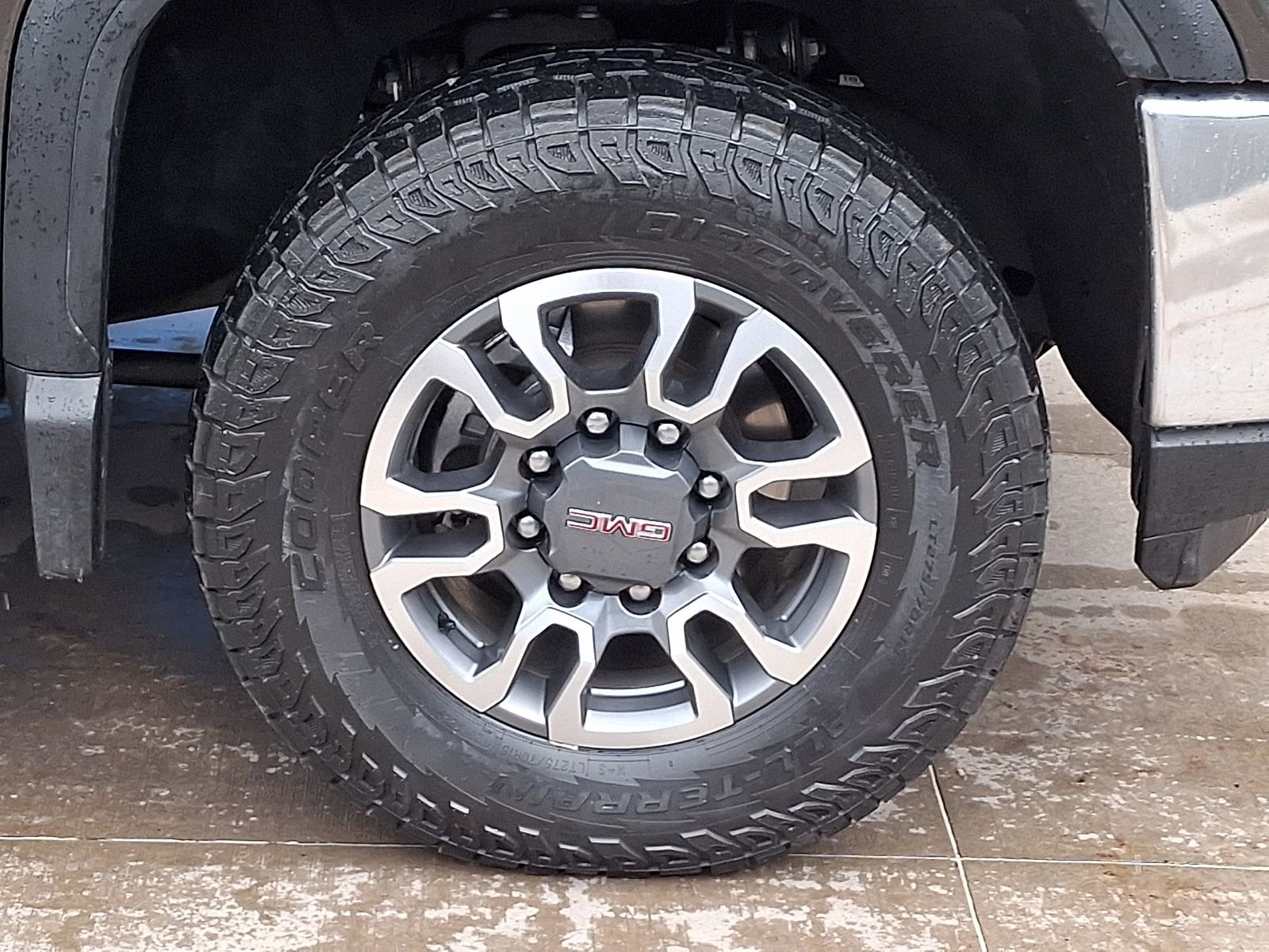 Used 2022 GMC Sierra 2500 SLT w/ SLT Premium Package image 9