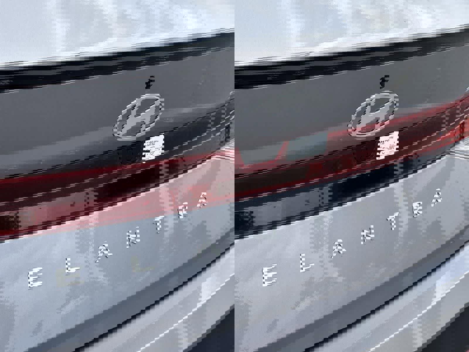 Certified 2025 Hyundai Elantra Sport image 34