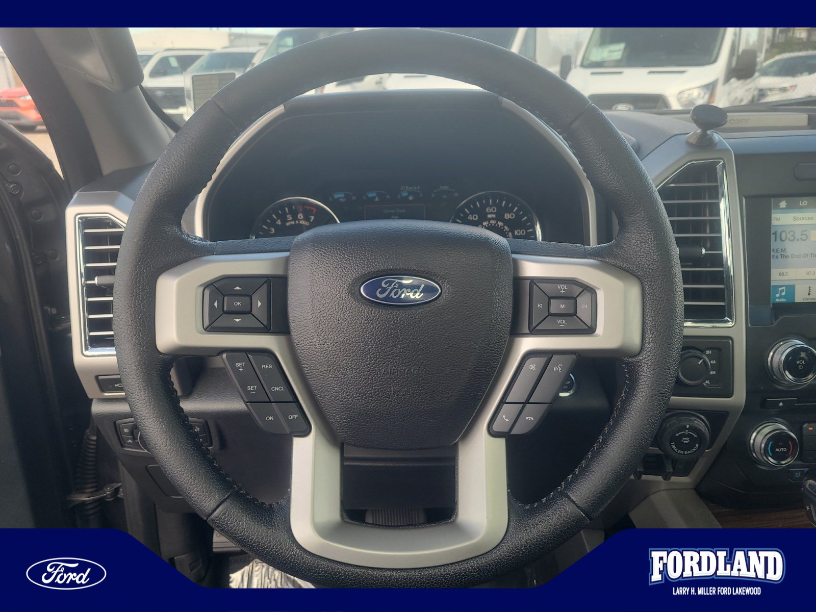 Used 2016 Ford F150 Lariat w/ Equipment Group 502A Luxury AWD/4WD image 9