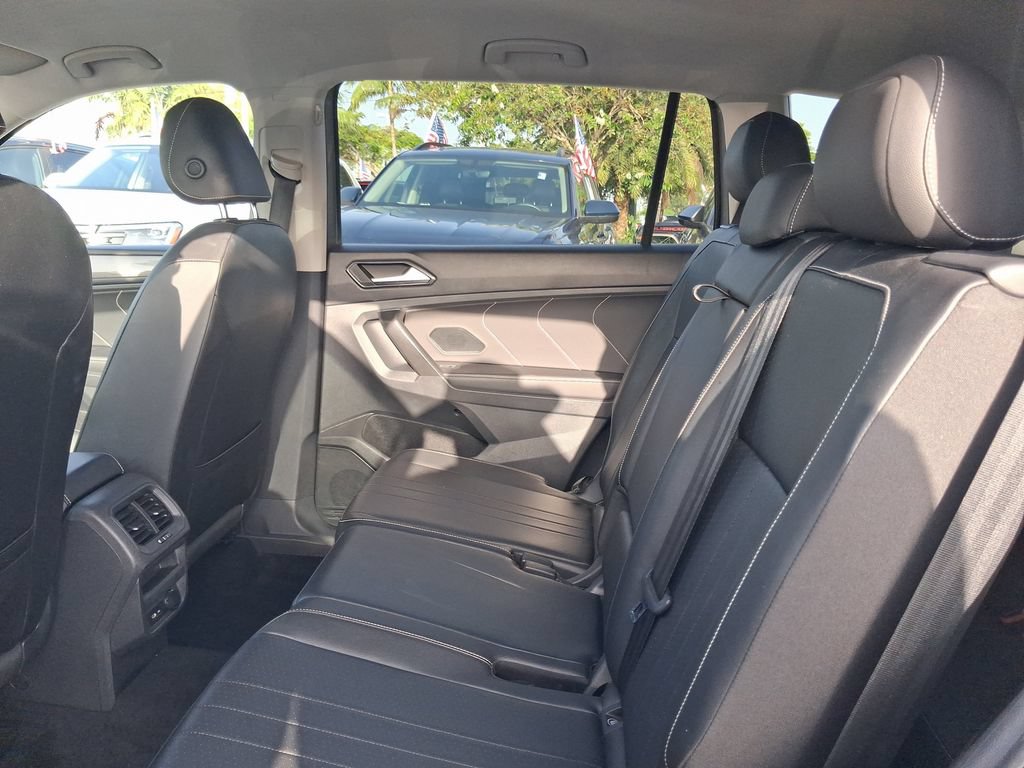 Used 2022 Volkswagen Tiguan SE FWD image 8